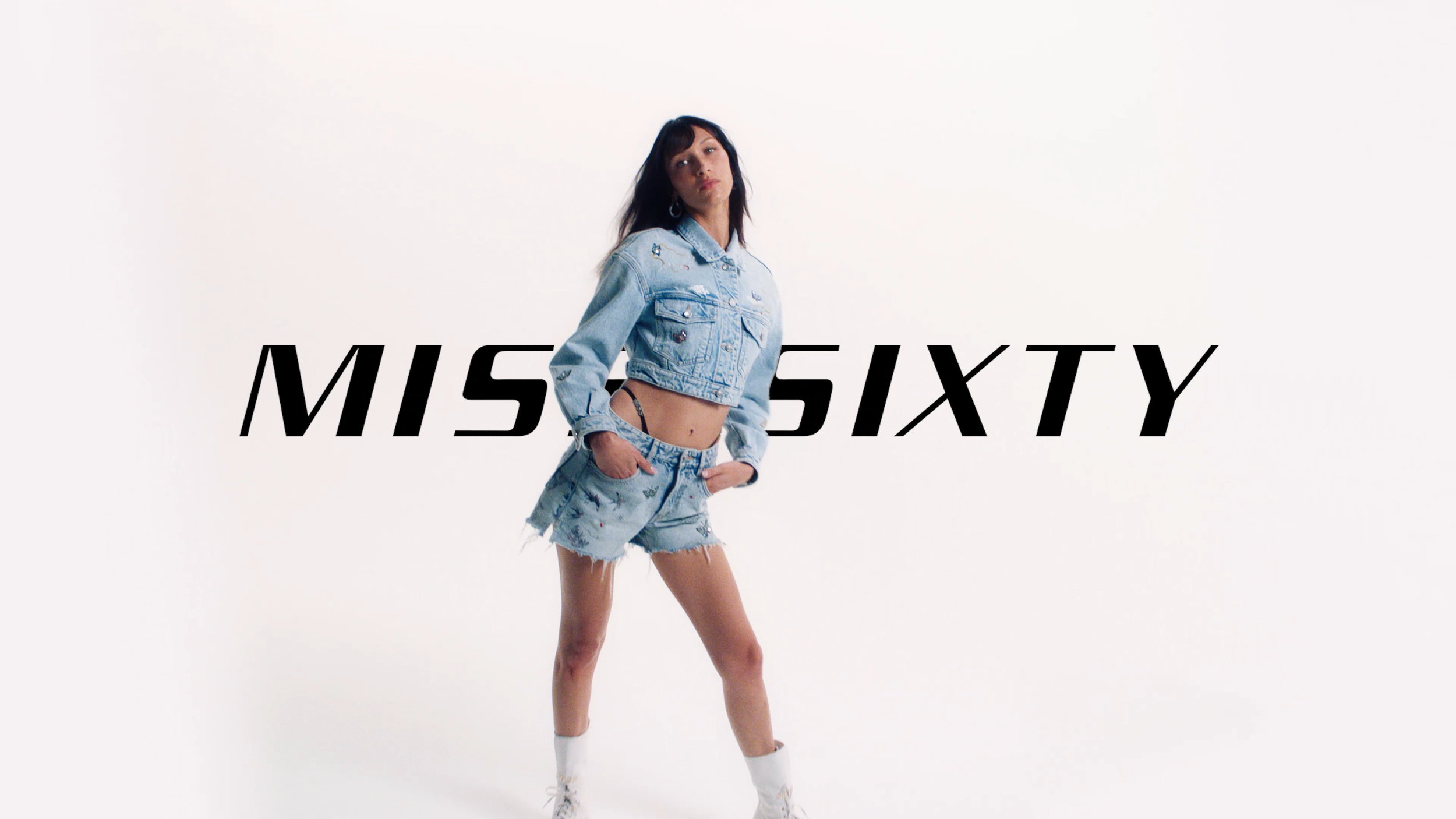 BELLA_MISS SIXTY_FALL22_16x9_H264_00000212.png