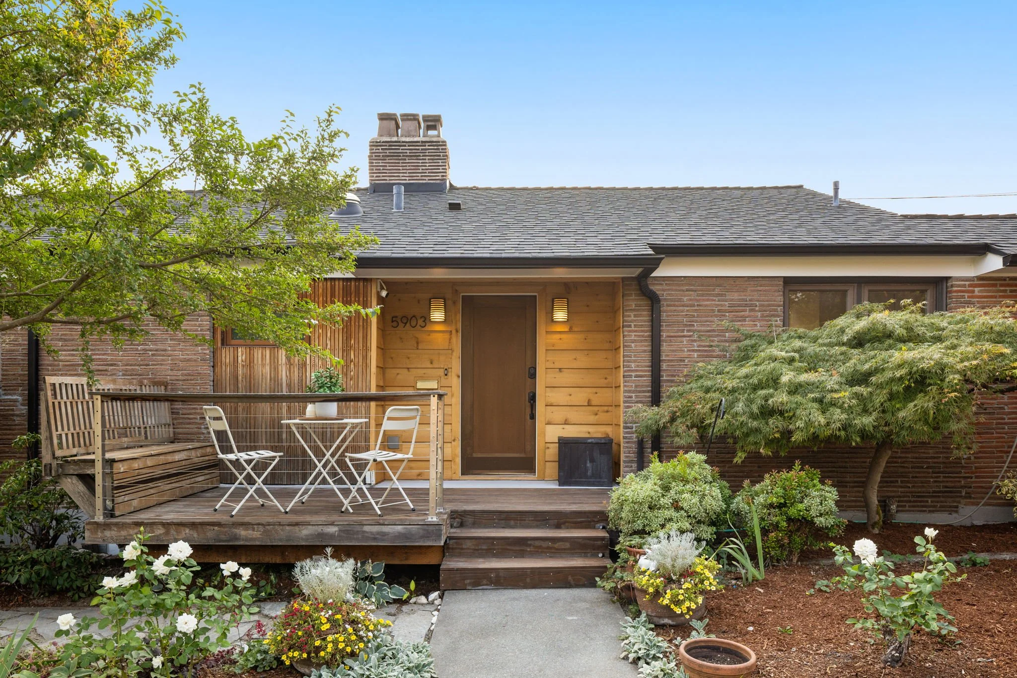 3-web-or-mls-5903-36th-ave-sw.jpg