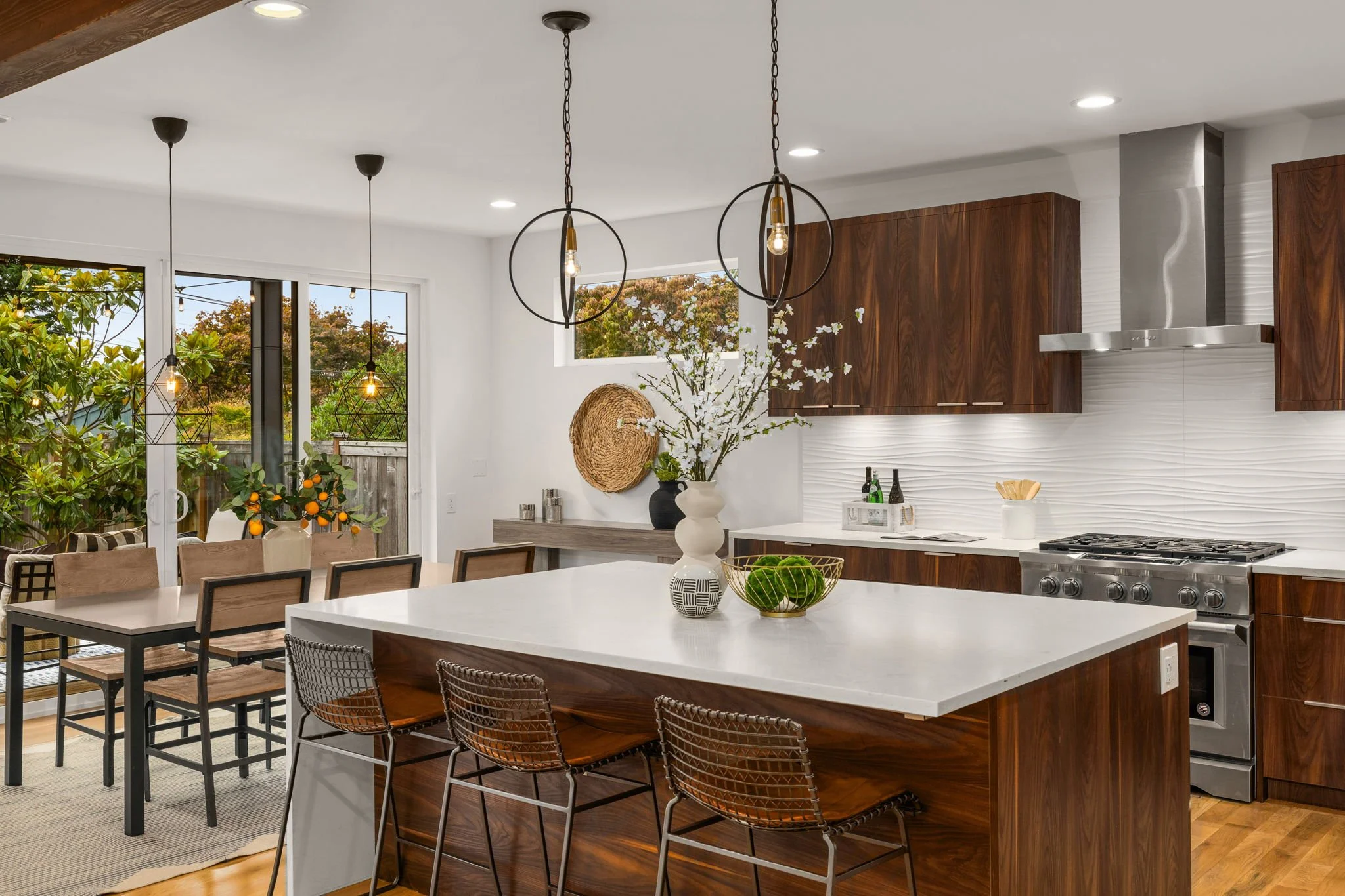 13-web-or-mls-2131-48th-ave-sw.jpg