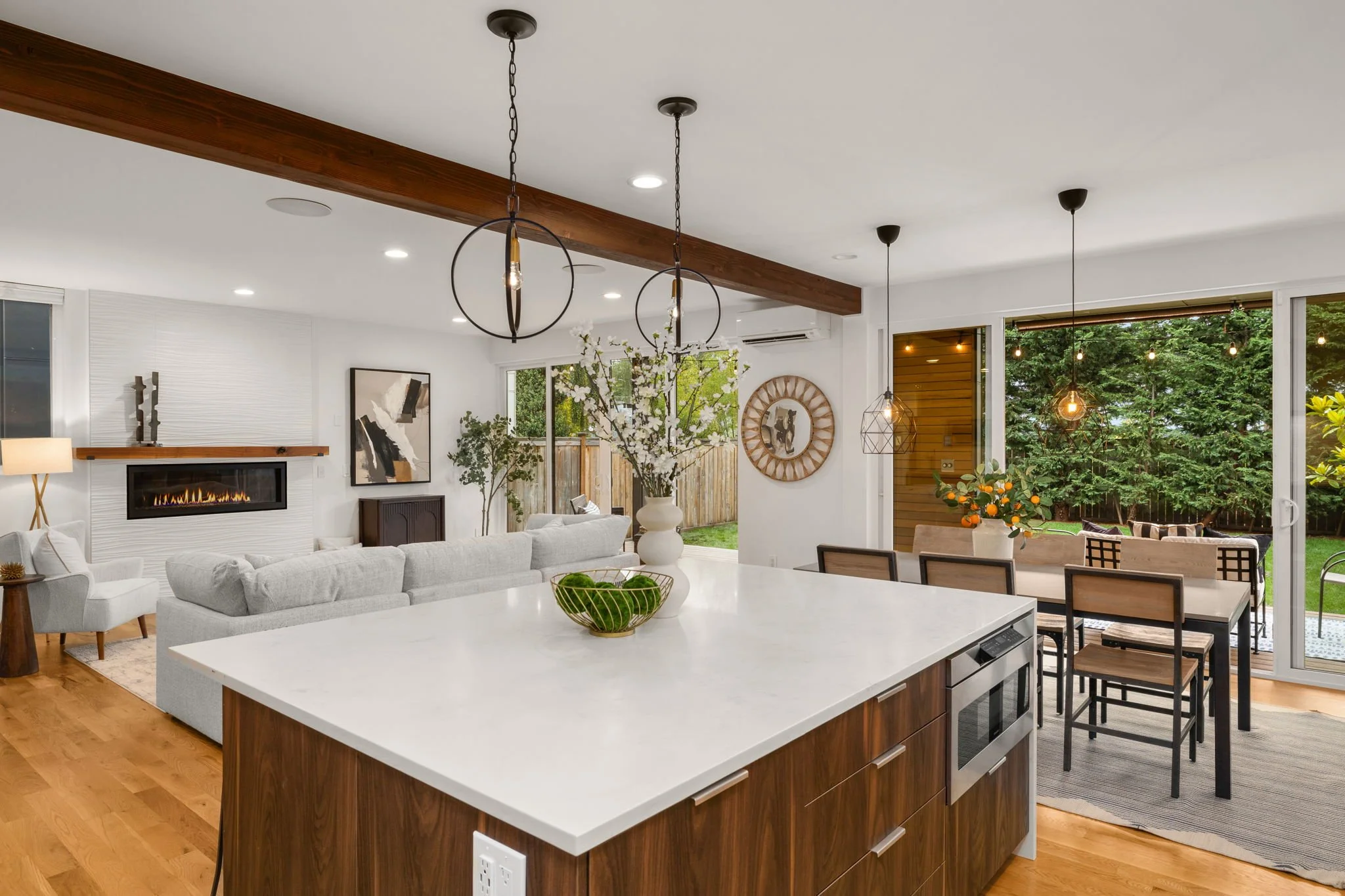 17-web-or-mls-2131-48th-ave-sw.jpg