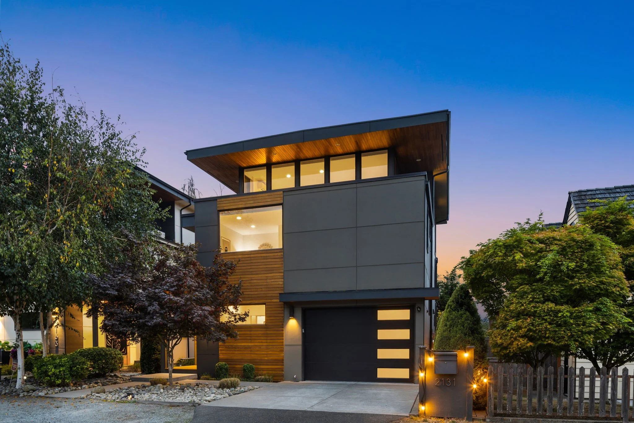 2-web-or-mls-2131-48th-ave-sw.jpg