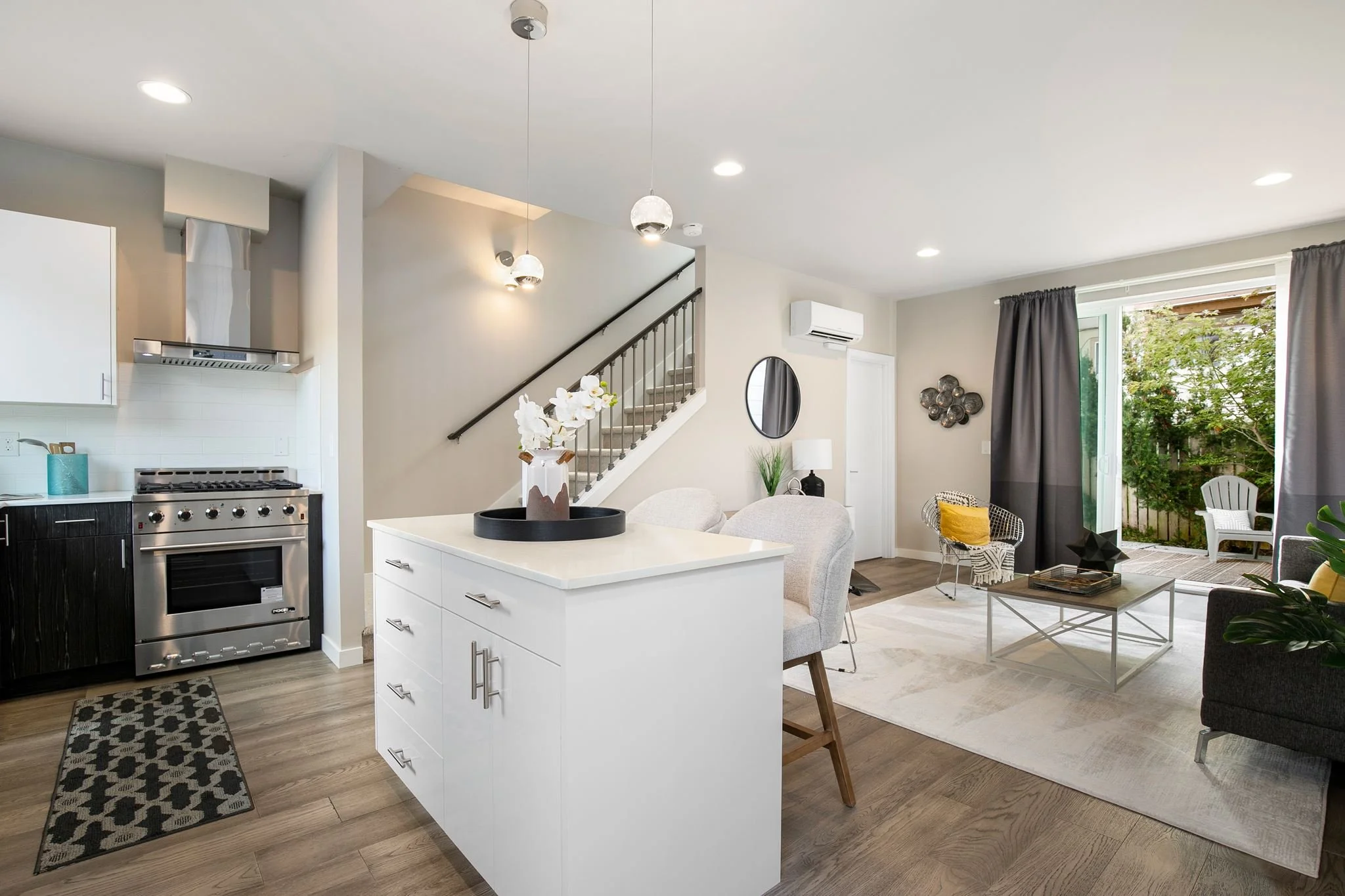 1-3420RentonPlaceS.jpg