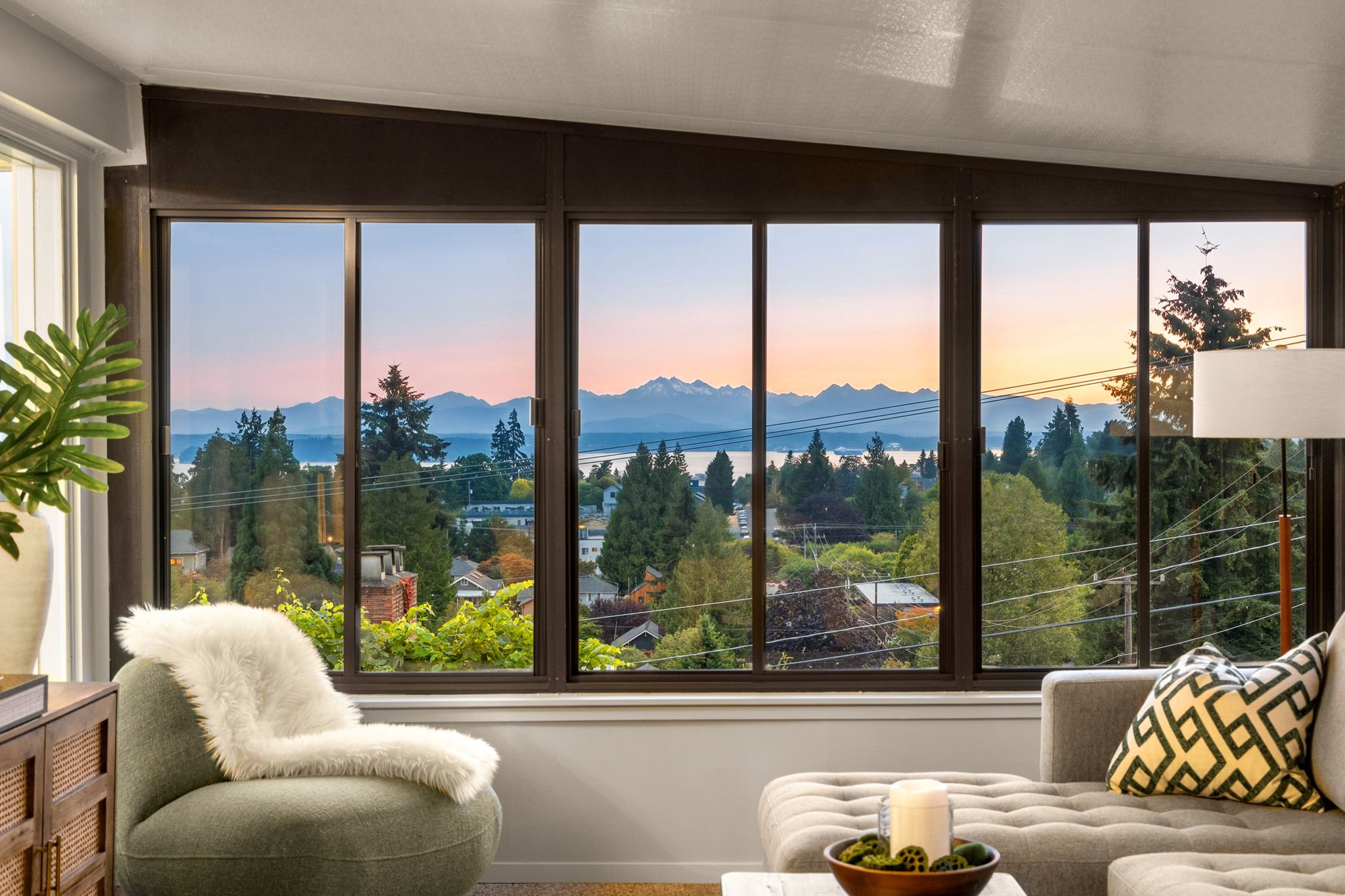 33-web-or-mls-5903-36th-ave-sw.jpg
