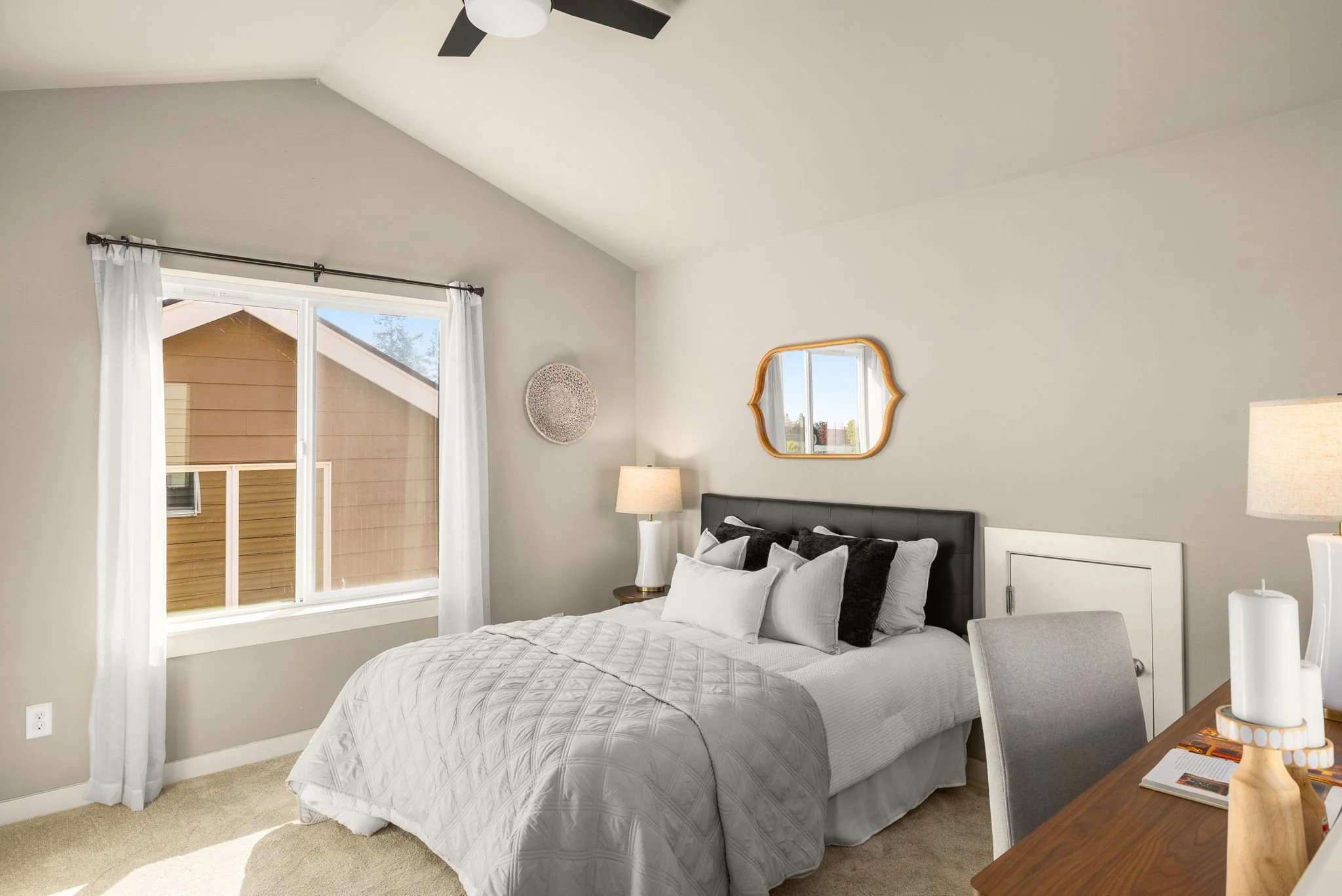 24-web-or-mls-3012-sw-holly-st.jpg