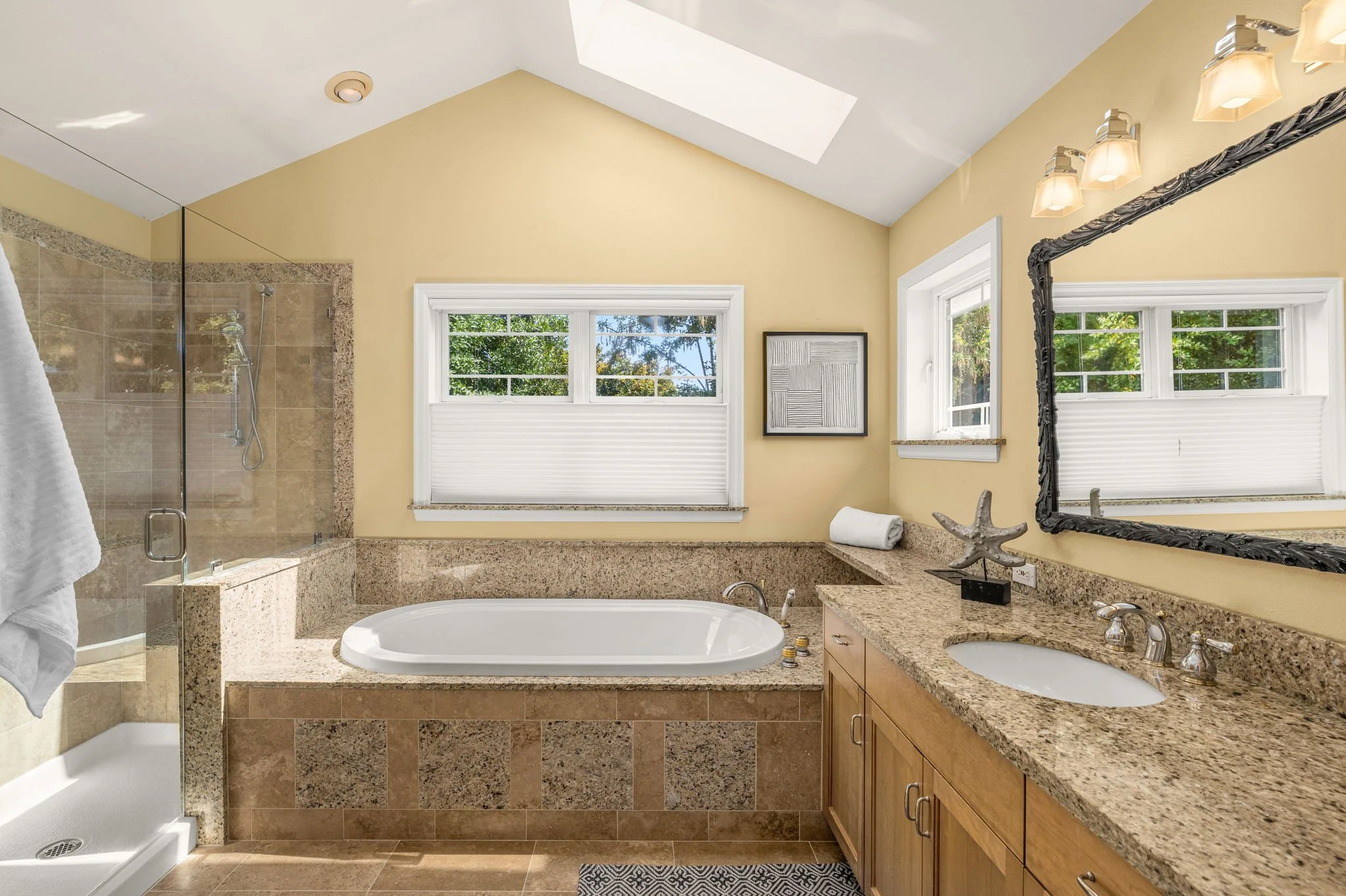 25-web-or-mls-3222-39th-ave-sw.jpg