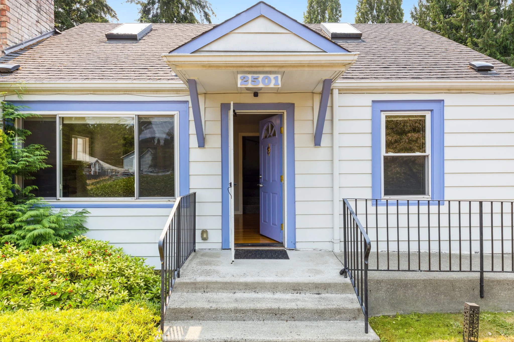 3-web-or-mls-2501-sw-112th-st.jpg