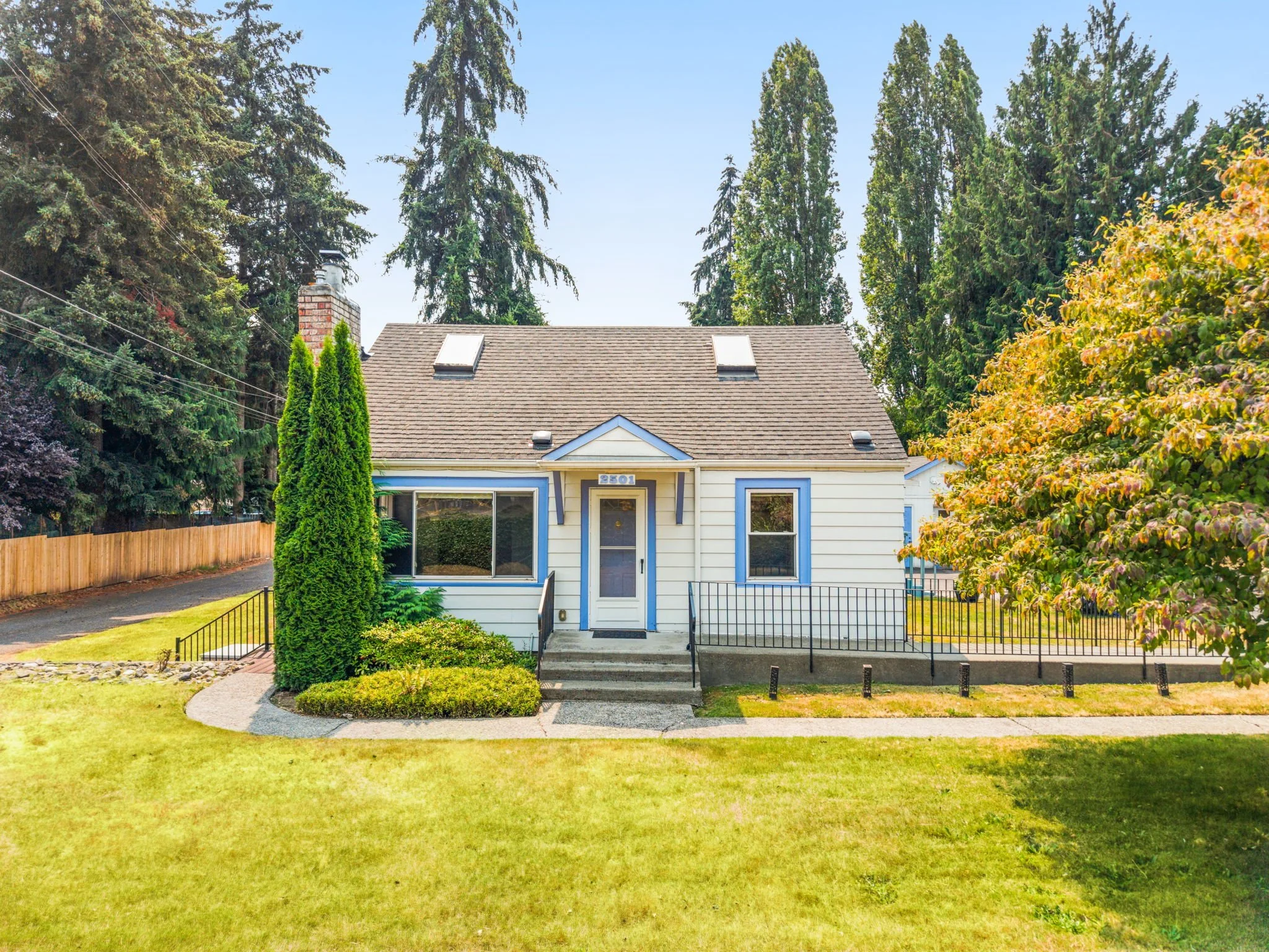 1-web-or-mls-2501-sw-112th-st.jpg