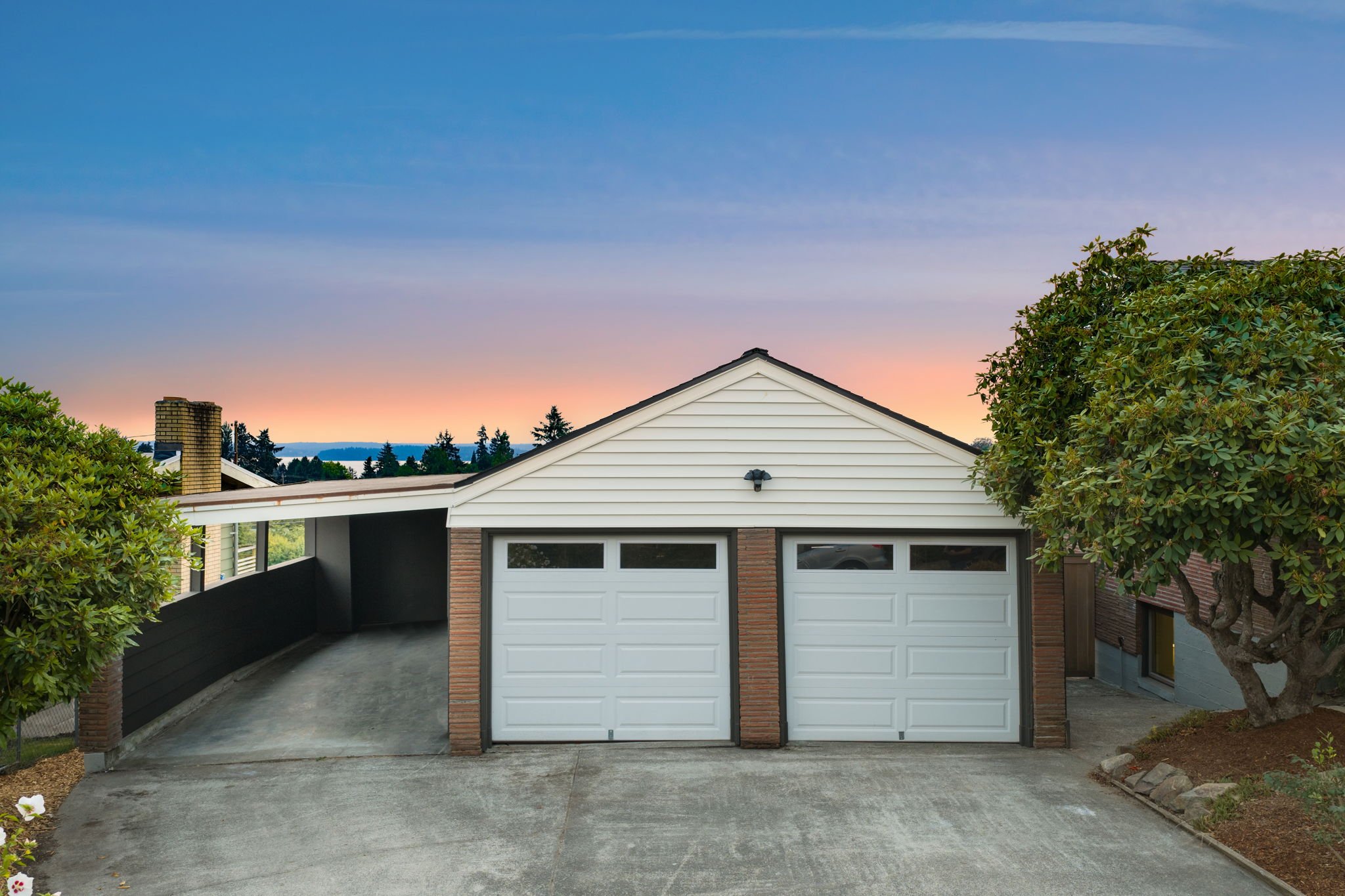 37-web-or-mls-5903-36th-ave-sw.jpg