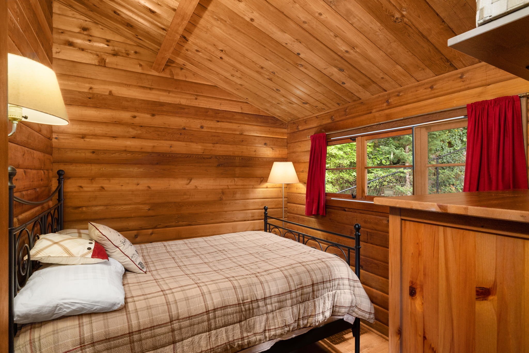 16-web-or-mls-1062-e-mason-lake-dr-s.jpg
