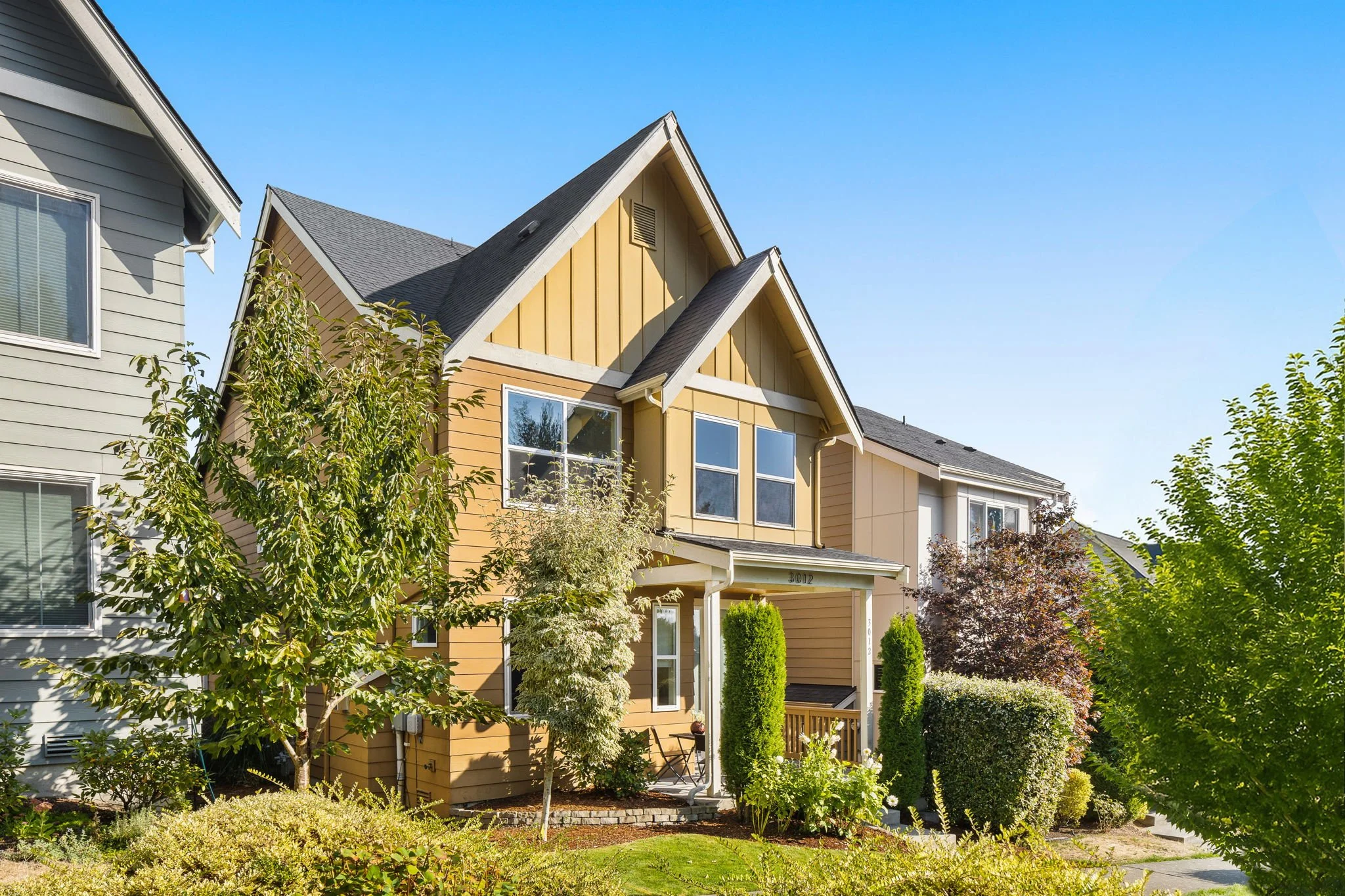 1-web-or-mls-3012-sw-holly-st.jpg