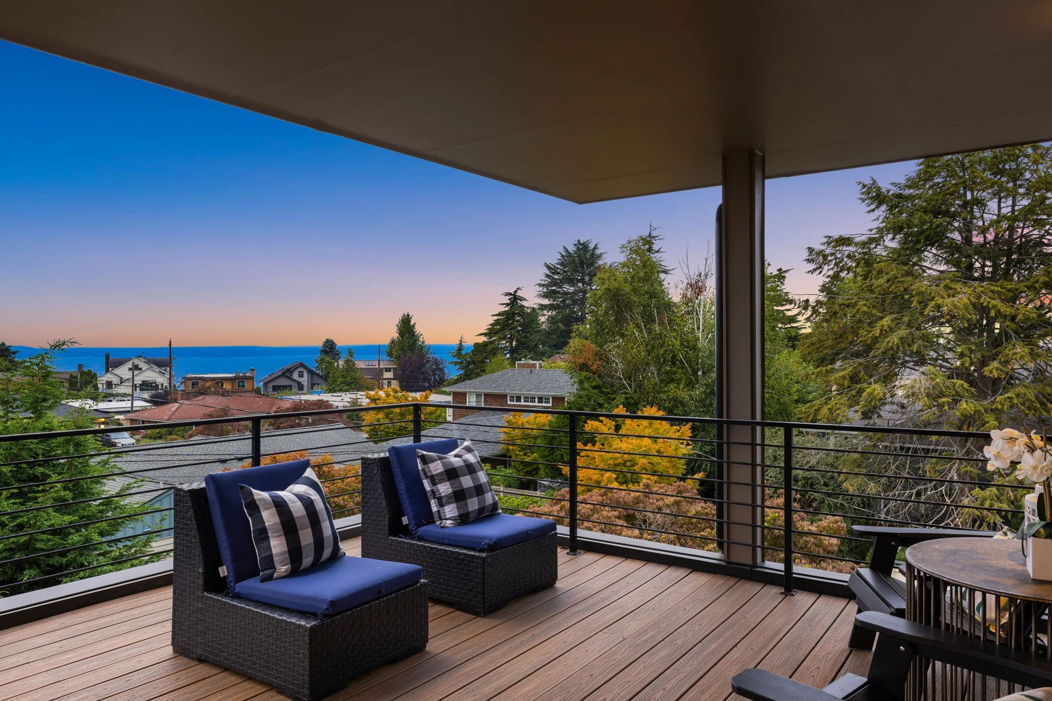 36-web-or-mls-2131-48th-ave-sw.jpg