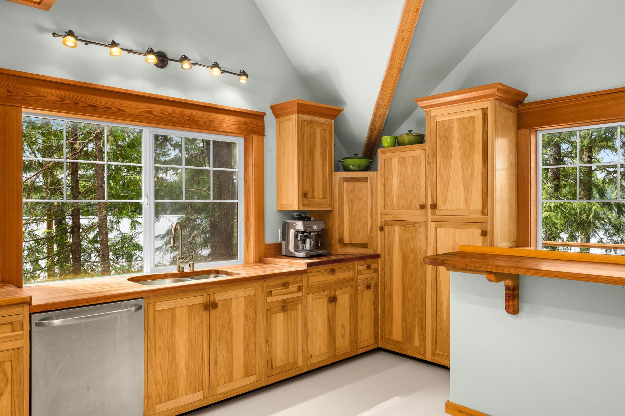 9-web-or-mls-1062-e-mason-lake-dr-s.jpg