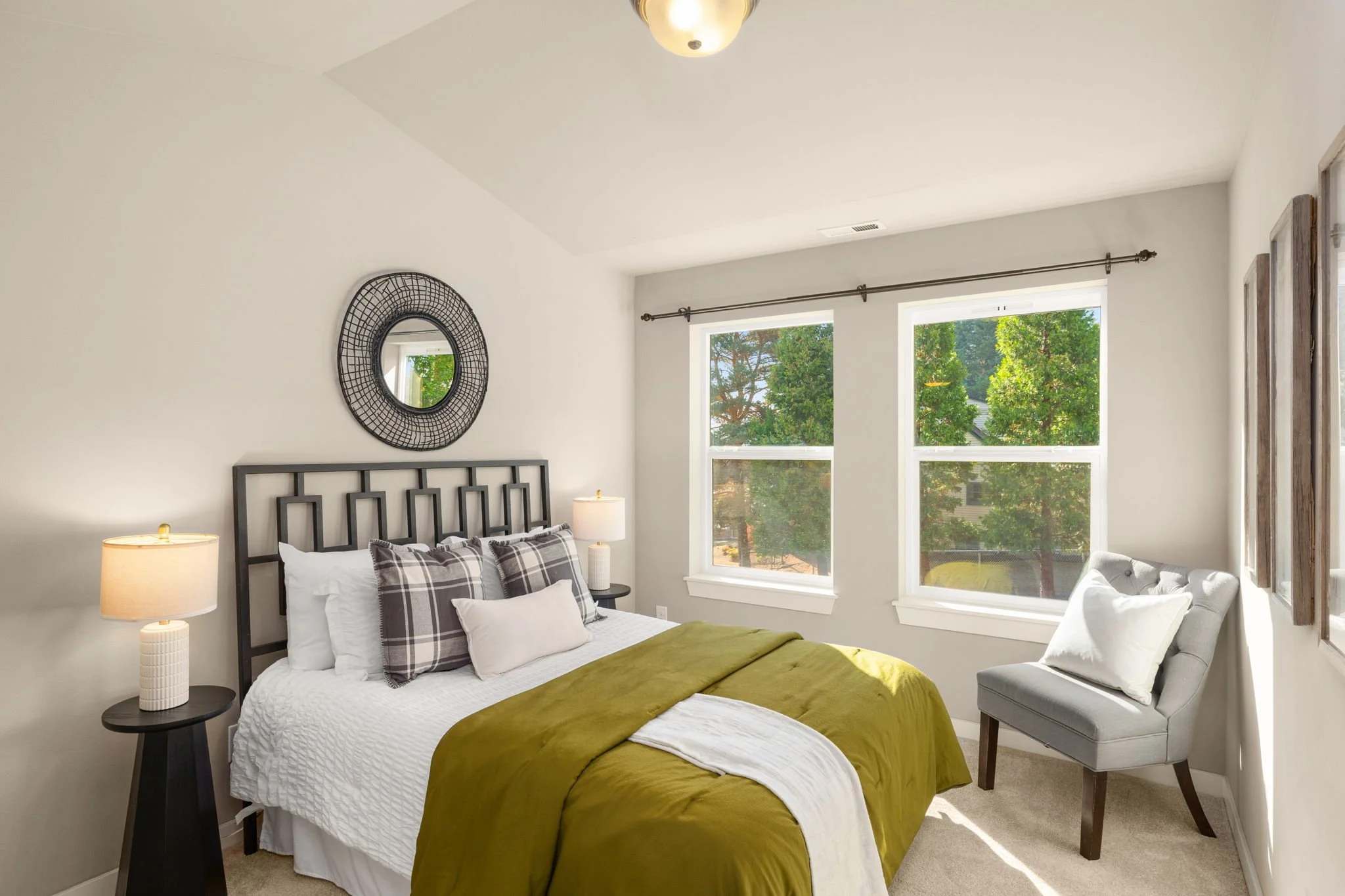 20-web-or-mls-3012-sw-holly-st.jpg