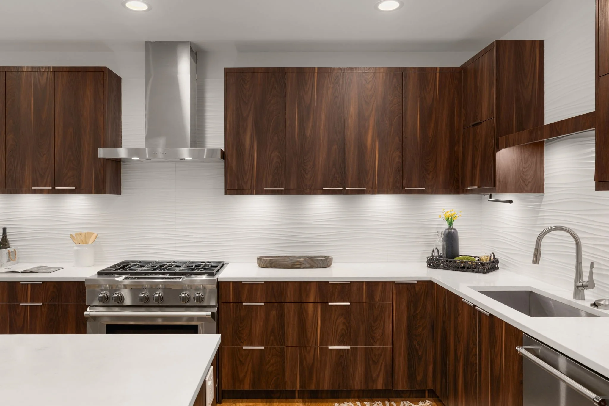 14-web-or-mls-2131-48th-ave-sw.jpg