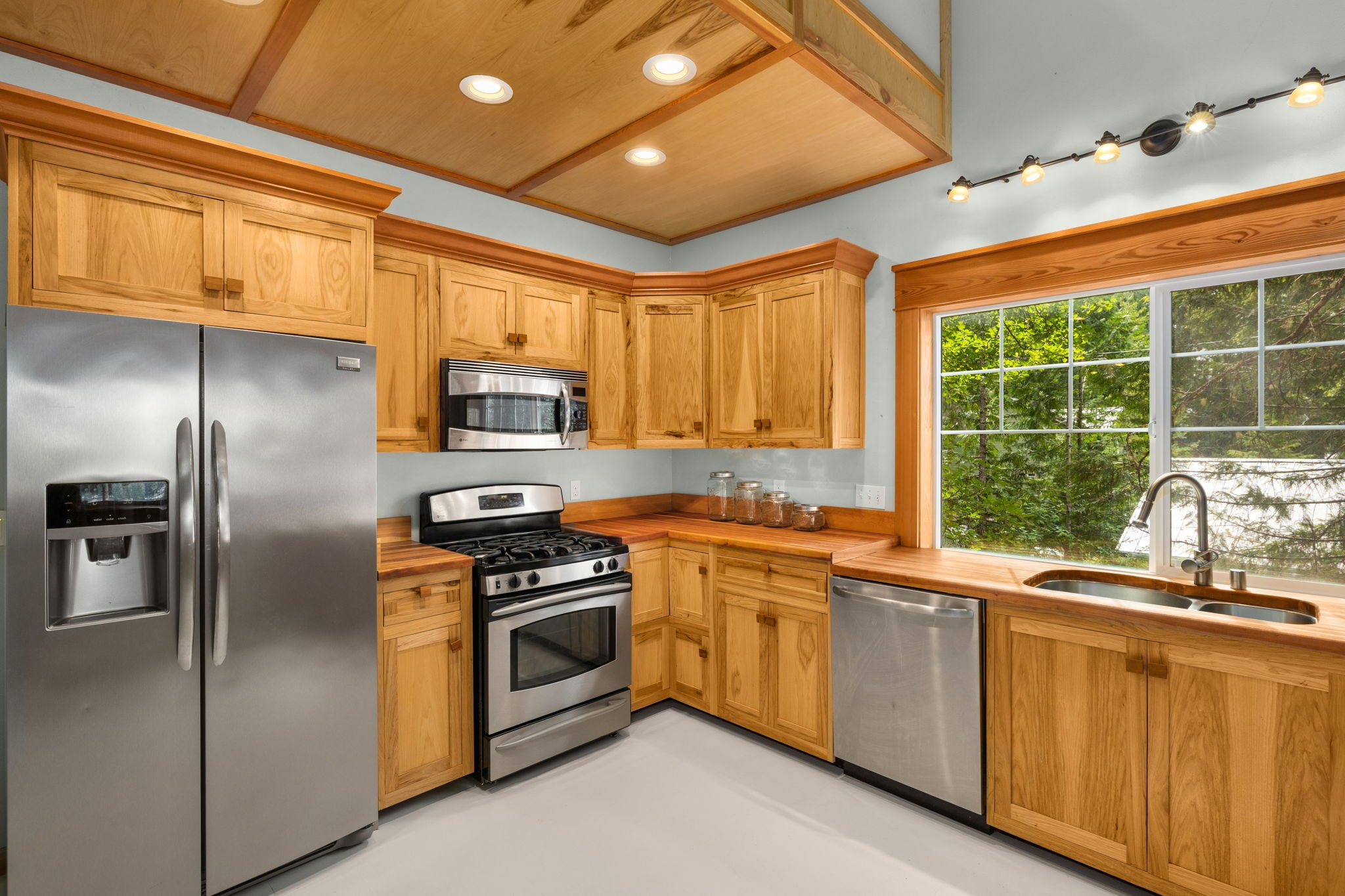 10-web-or-mls-1062-e-mason-lake-dr-s.jpg