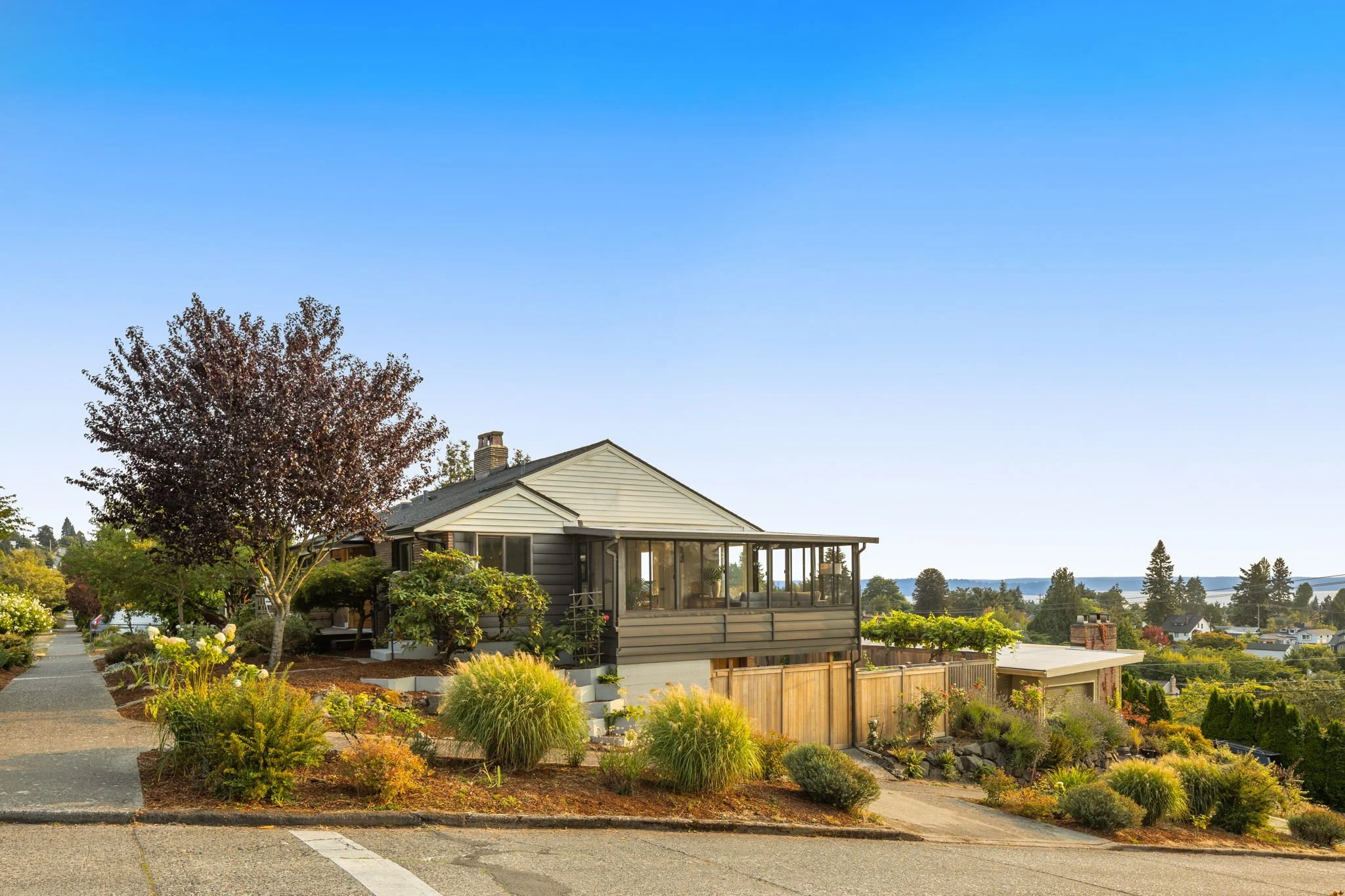 43-web-or-mls-5903-36th-ave-sw.jpg