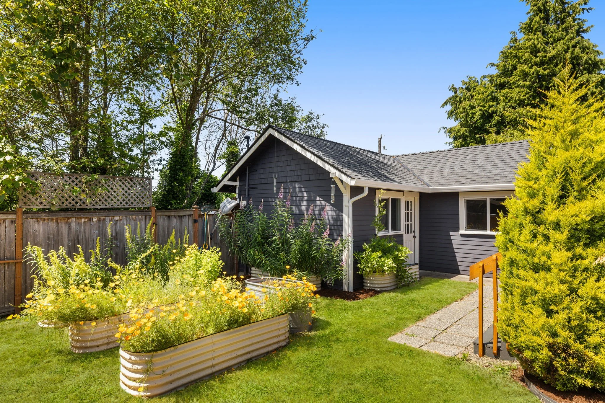 44-web-or-mls-4117-45th-ave-sw.jpg