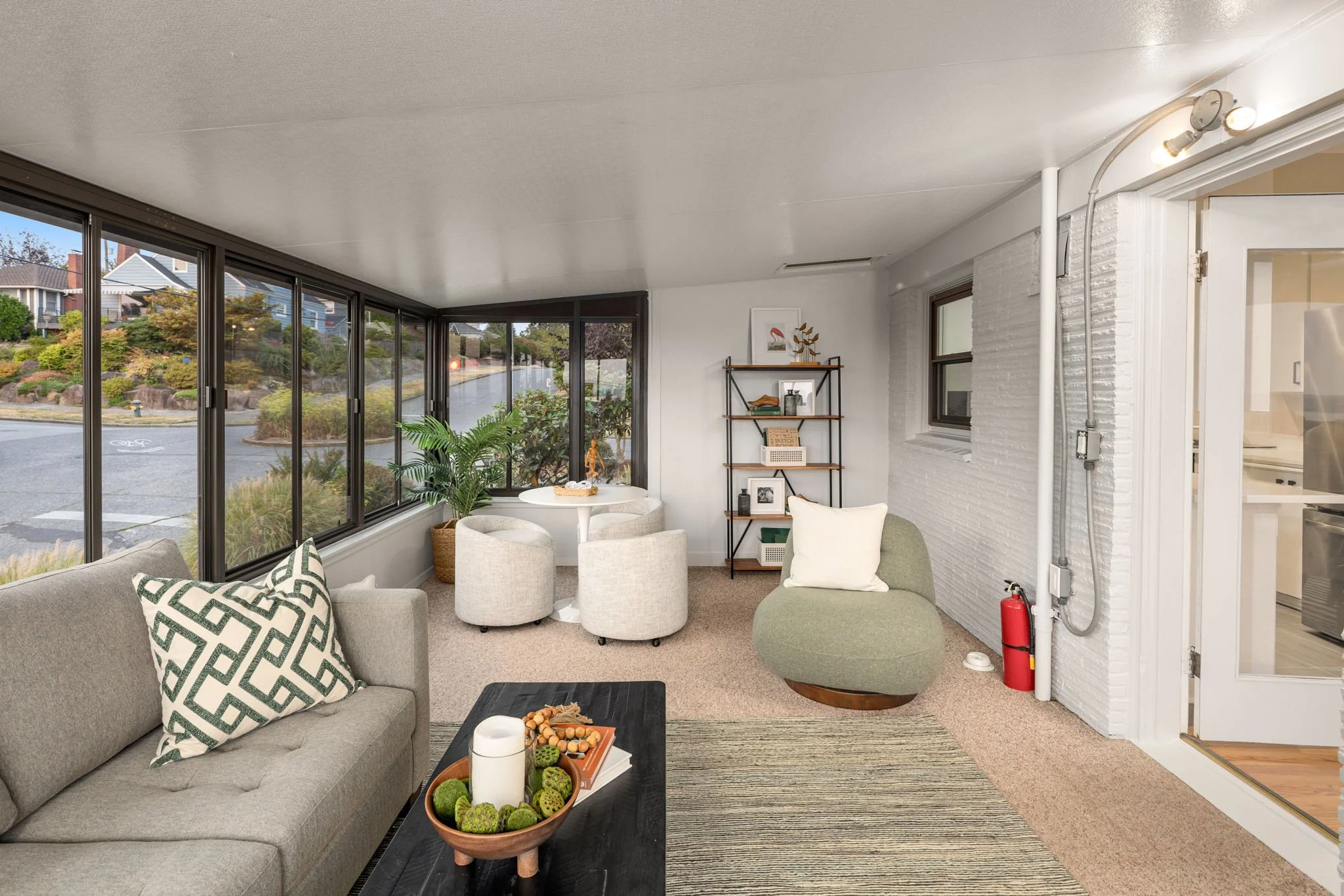 29-web-or-mls-5903-36th-ave-sw.jpg