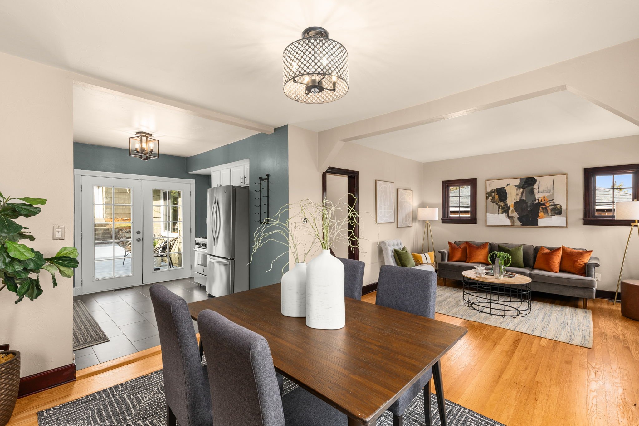 9-web-or-mls-4035-50th-ave-sw.jpg