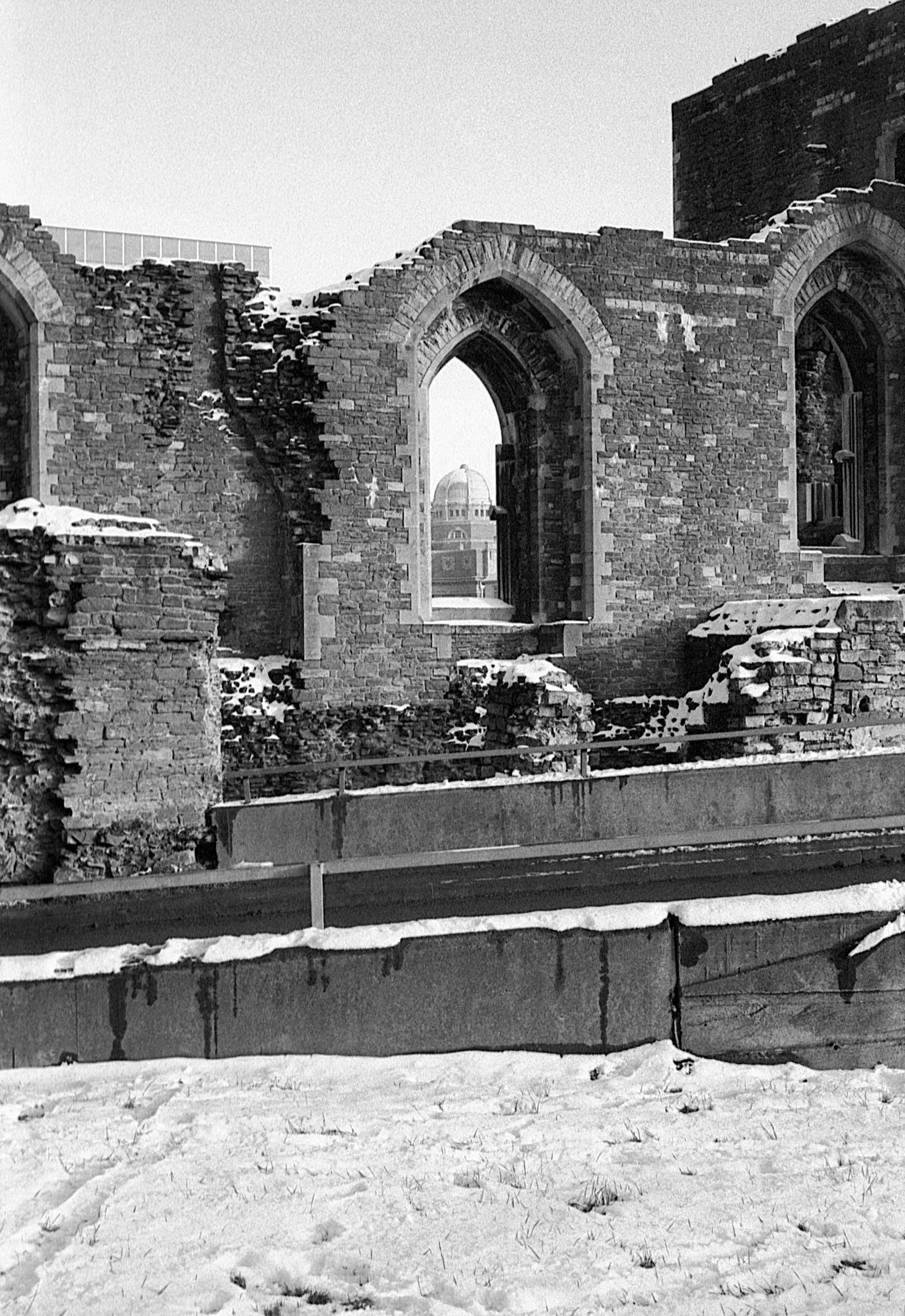 Stephen Clarke Castle and Clarence Place Newport Art College Newport 1985.jpg