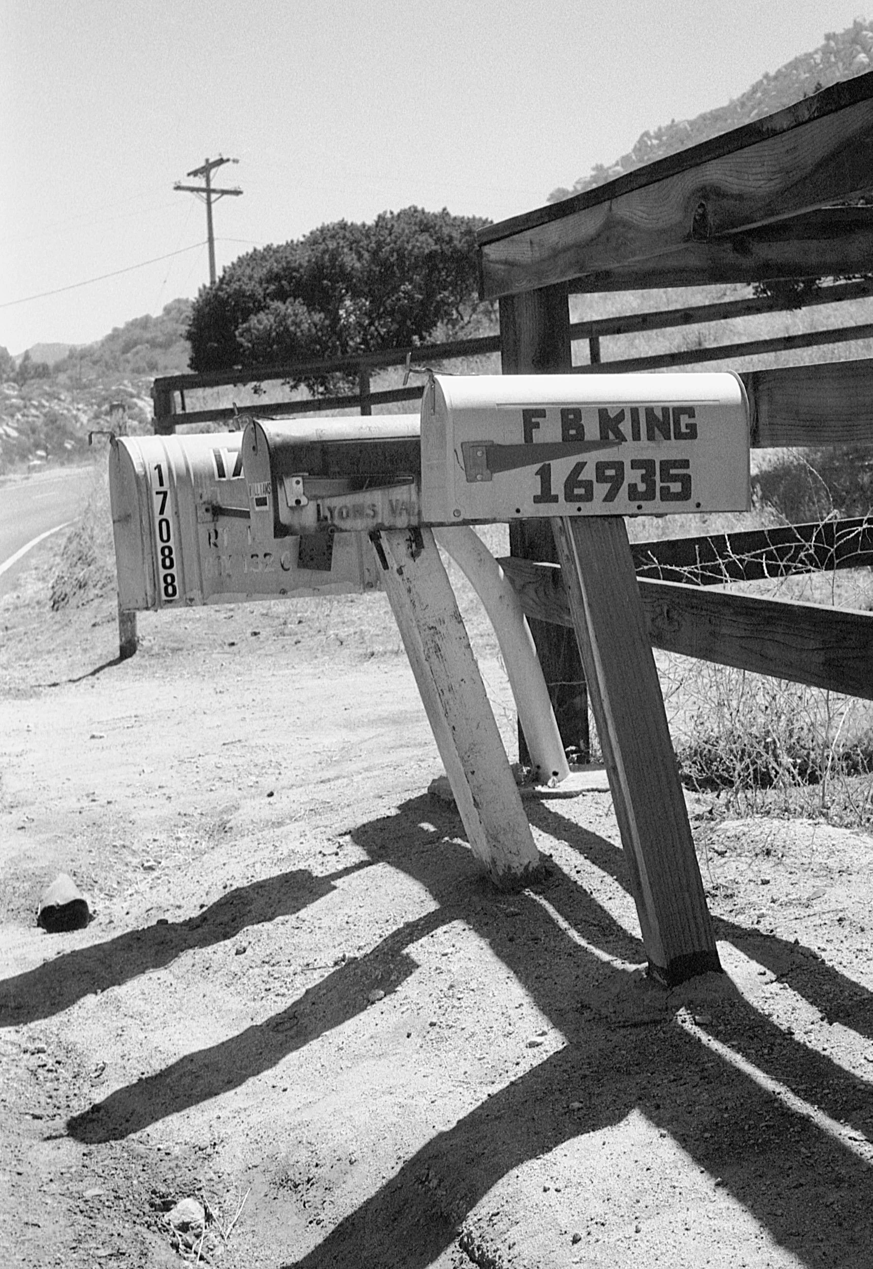 Stephen Clarke F B King 16935 Mailbox San Diego 1987.jpg