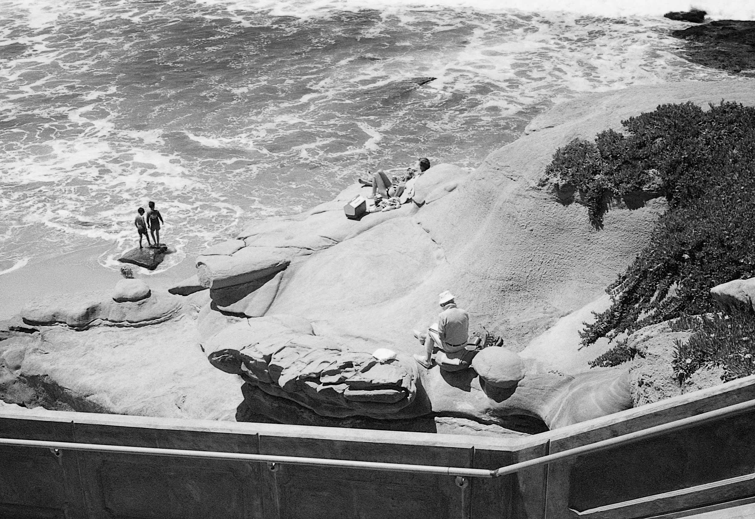 Stephen Clarke Rocks and beach 1987.jpg