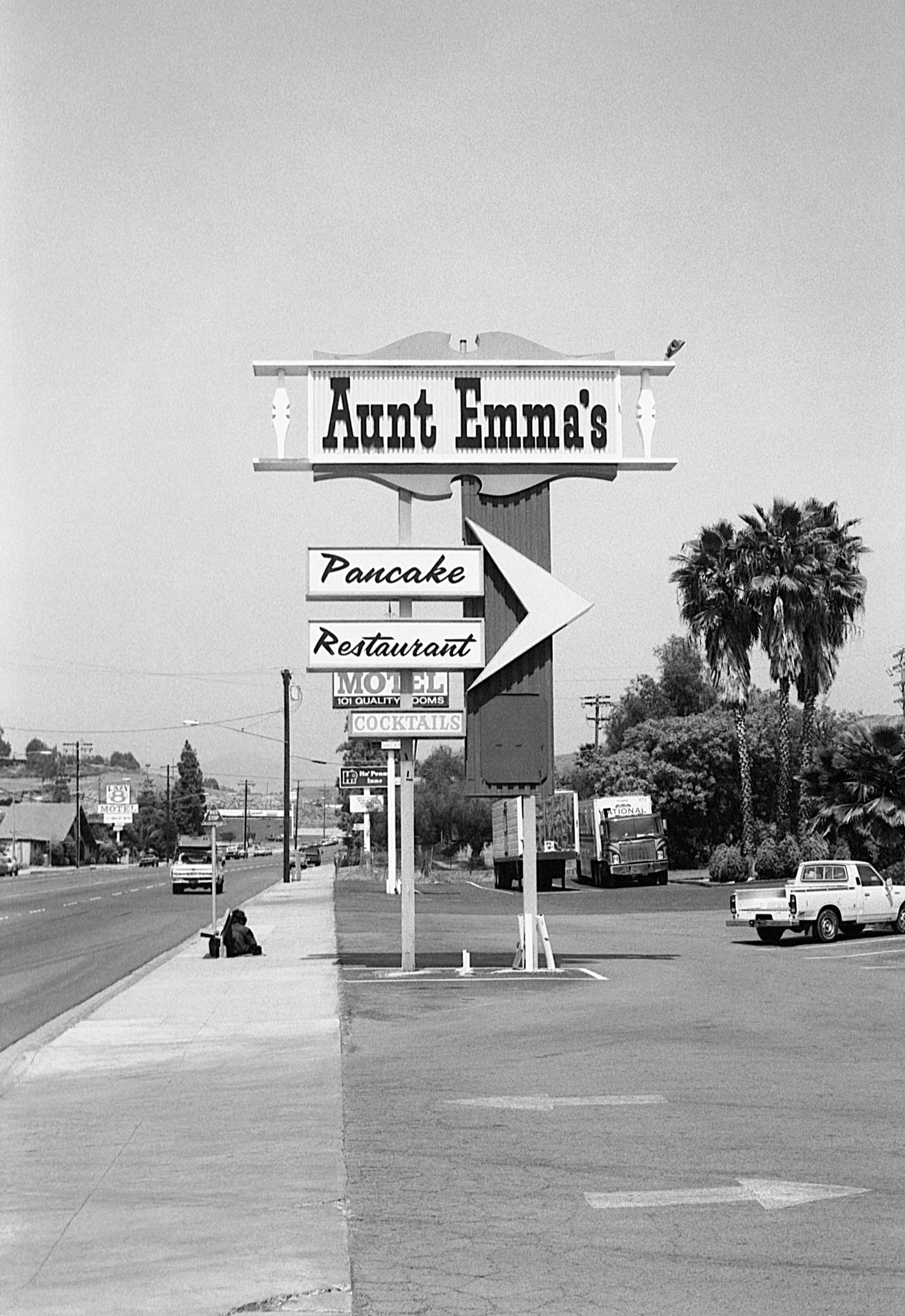 Stephen Clarke Aunt Emma's San Diego1987.jpg