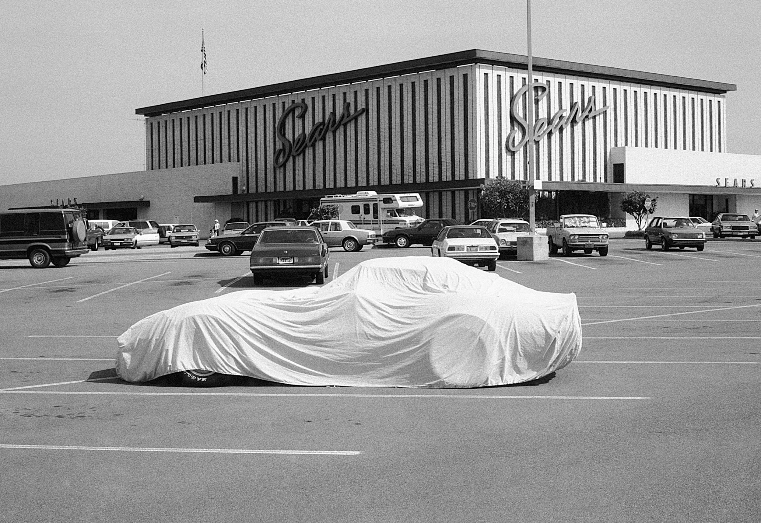Stephen Clarke Sears (covered car) 1987.jpg