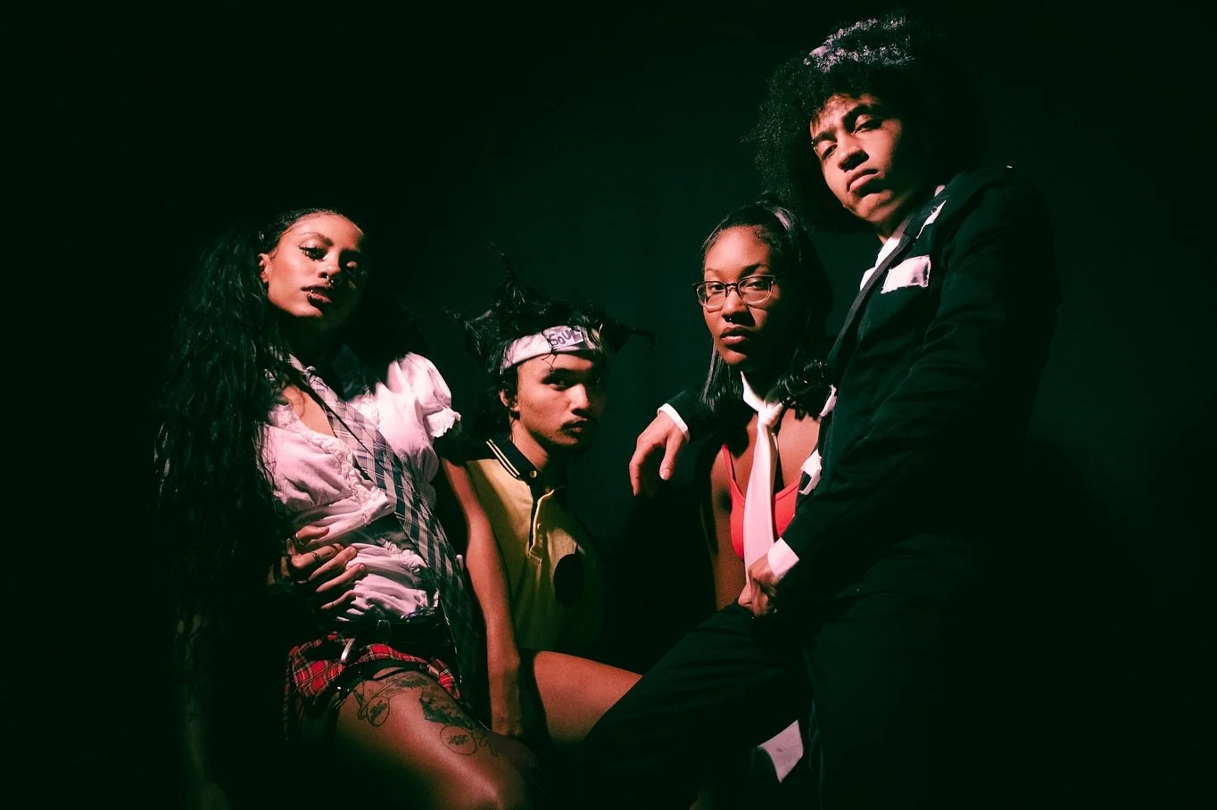 Which way is down? 

 ✰ Photography/coloring @maklambert 
 ✰ Photography Assistant @evan.antiks 
 ✰ Lighting @evan.antiks 
 ✰ Creative Direction @kodenorel 
 ✰ Starring @taliaorianna @kodenorel @lai5wtf @7eremiah