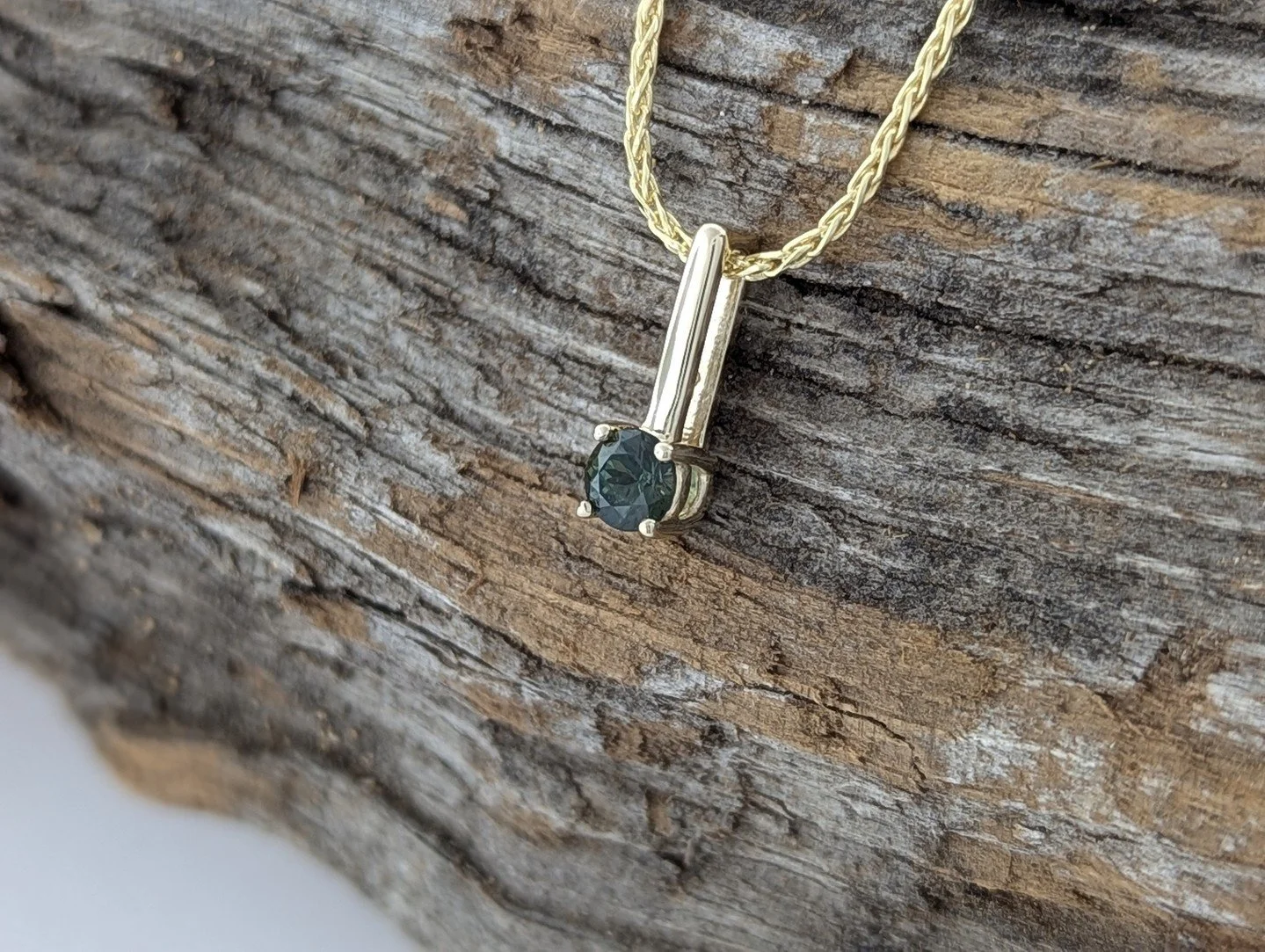 Did you know? Green Montana sapphires owe their color to traces of iron and titanium in the crystal—creating shades from soft sage to deep teal. 
🌿 A true work of natural chemistry!
Featuring a Montana Sapphire Necklace in 14k Yellow Gol