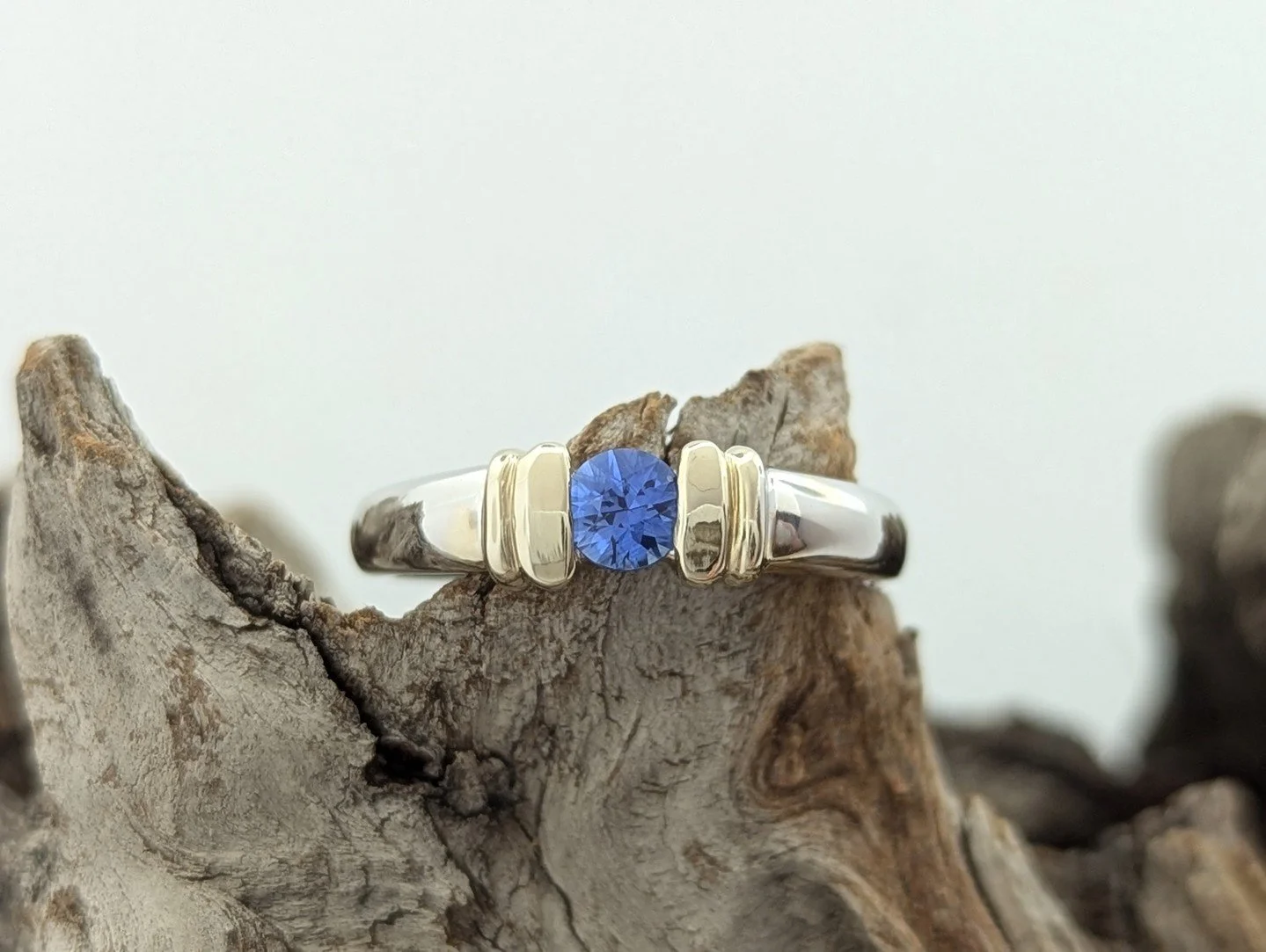 Simple yet stunning ✨️😍💙⁠
⁠
Featuring a AAA Ceylon Sapphire Ring in 14k White and Yellow Gold⁠
⁠
👉️ Original Price: $1,250⁠
✨️ Discounted to $625 ✨️⁠
⁠
#bluesapphire #ceylonsapphire #14kgold #whitefish #montana