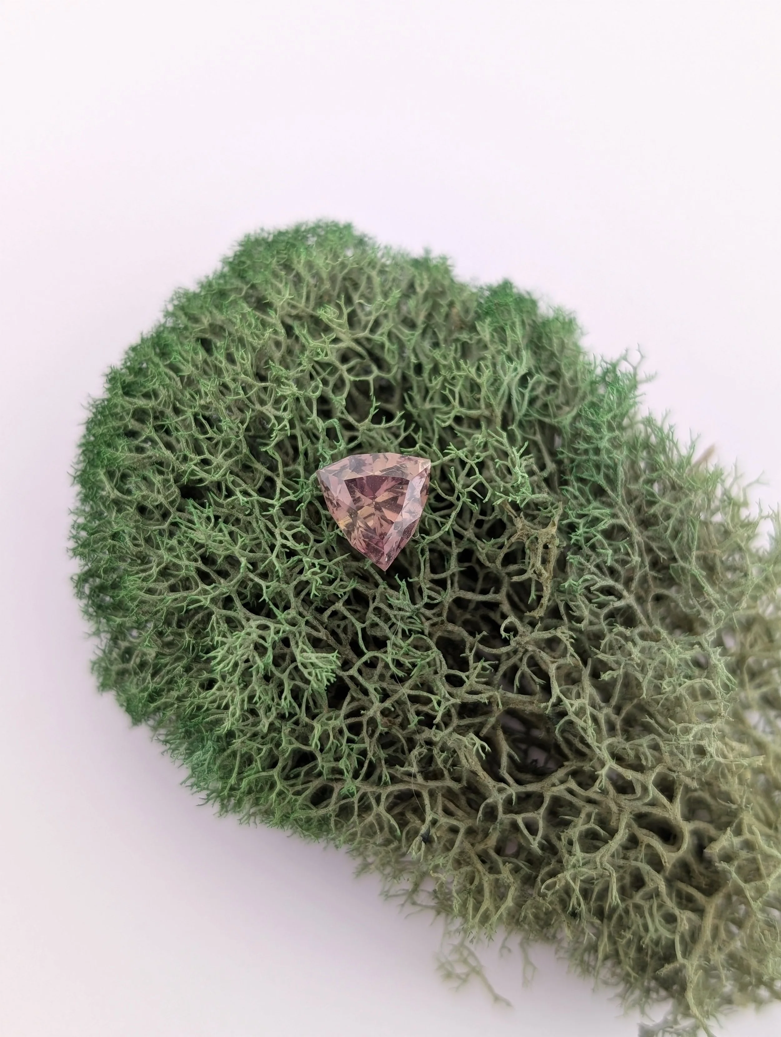 4148 Loose 1.28ct Golden Pink Montana Sapphire