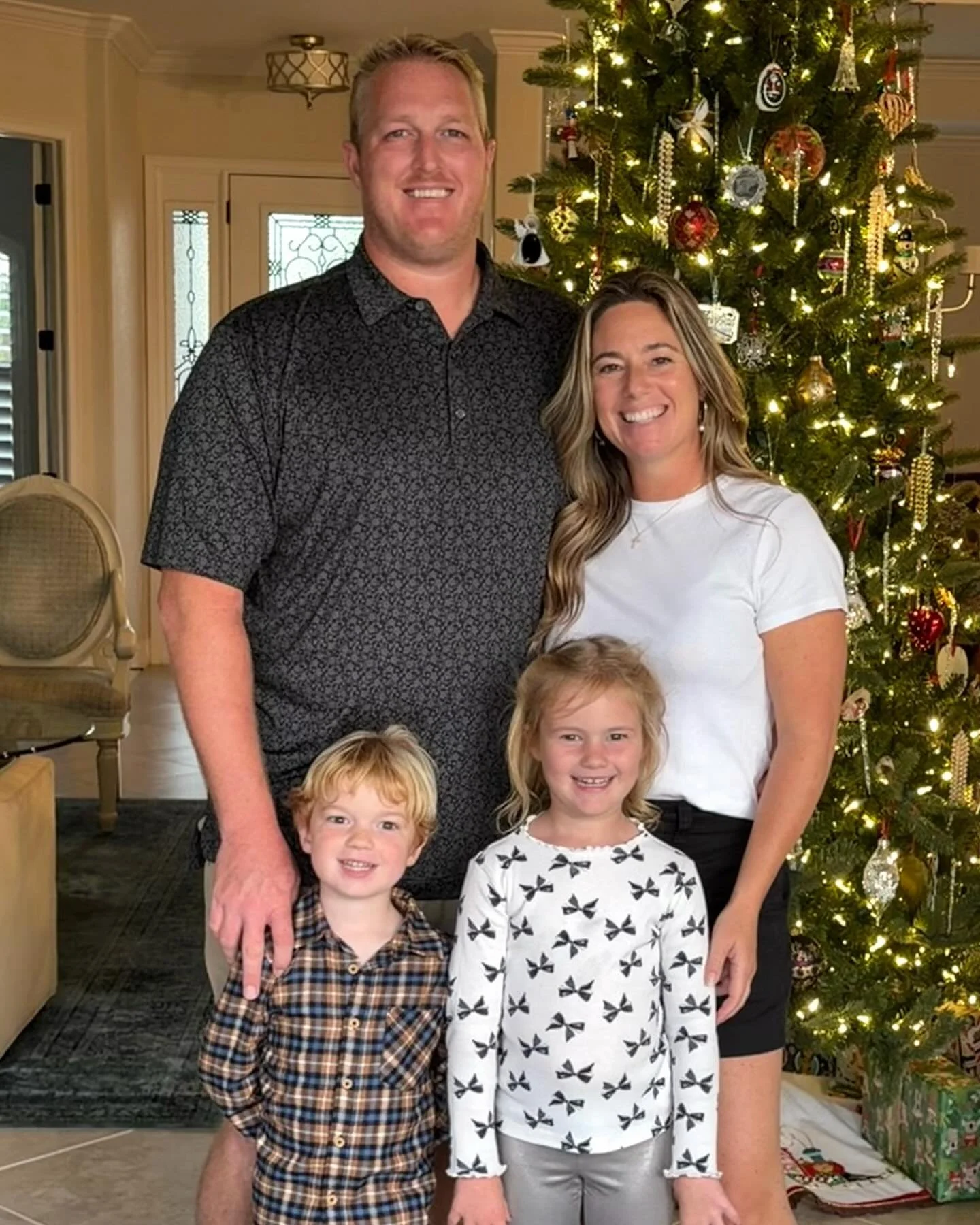 Life the last two weeks! Feels like it&rsquo;s been 60 days! I haven&rsquo;t scrolled on Instagram much lately. My algorithm got weird so here&rsquo;s so random photos to keep it weird. As I&rsquo;m still on the tarmac in Austin, TX.