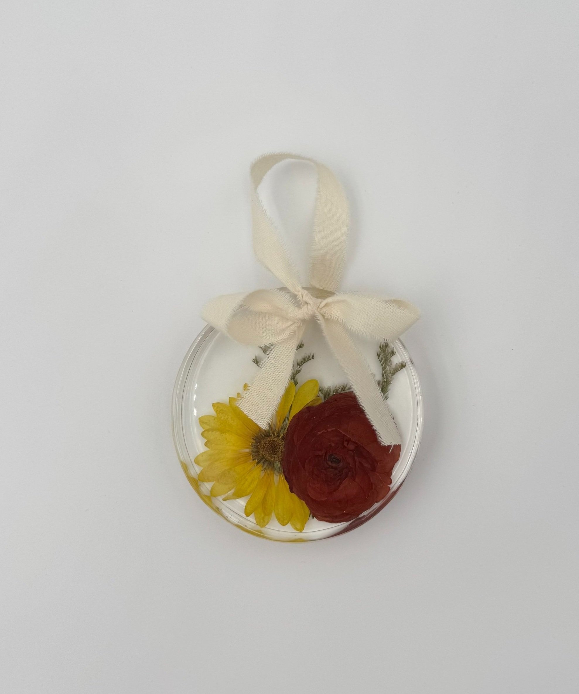 Custom floral resin ornaments, Flower preservation- preserving your wedding flowers or memorial flowers into custom resin art