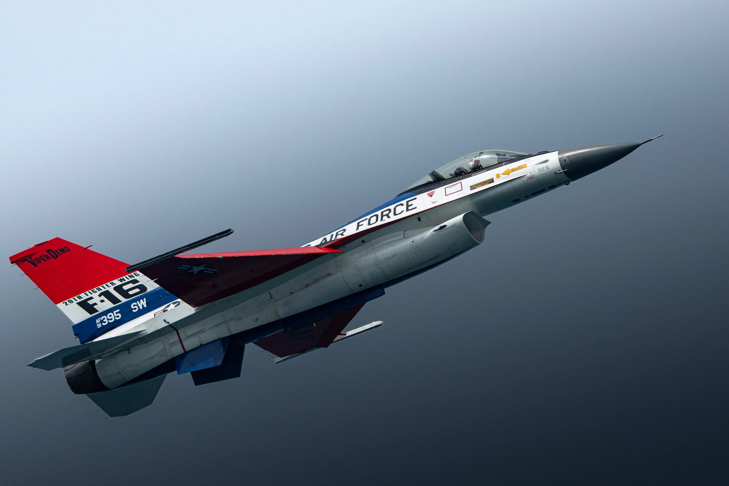 f16-1.jpg