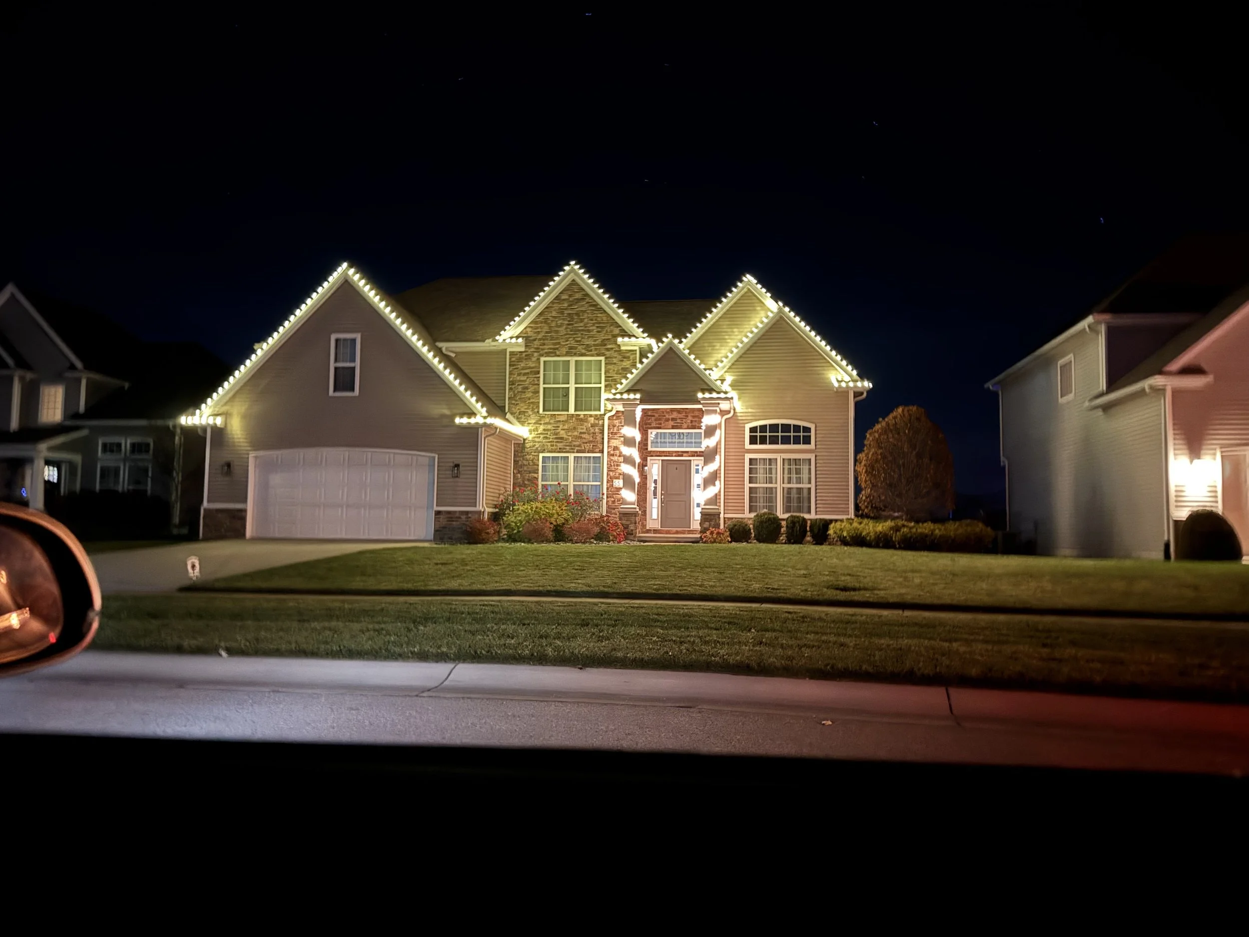 holiday light installation in Perrysburg Ohio
