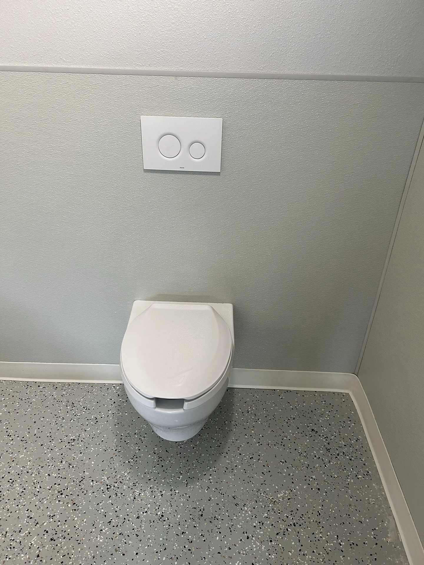 RP-ToiletInstall.jpg
