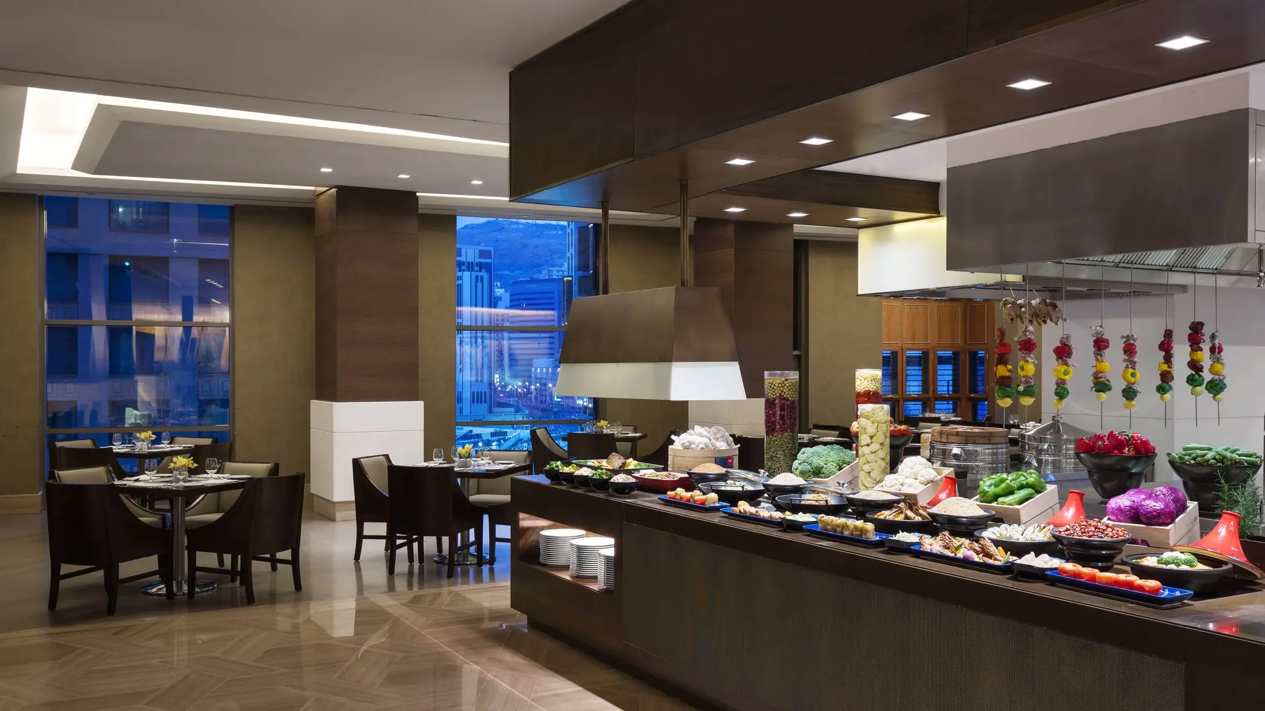 Hyatt-Regency-Makkah-Jabal-Omar-P032-The-Oasis-Restaurant-Side.16x9.webp