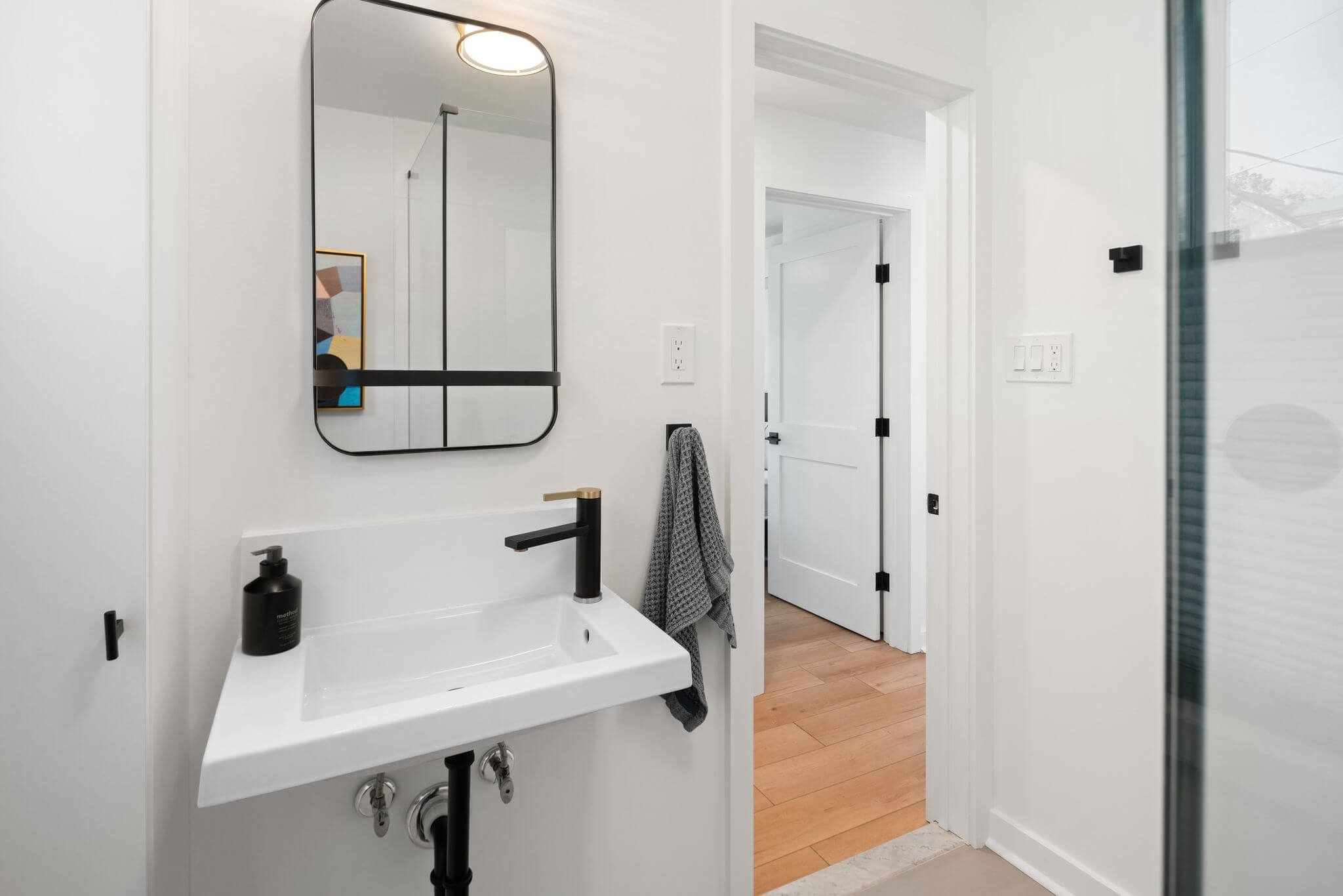 C_UnitA1_Bathroom_01.jpg