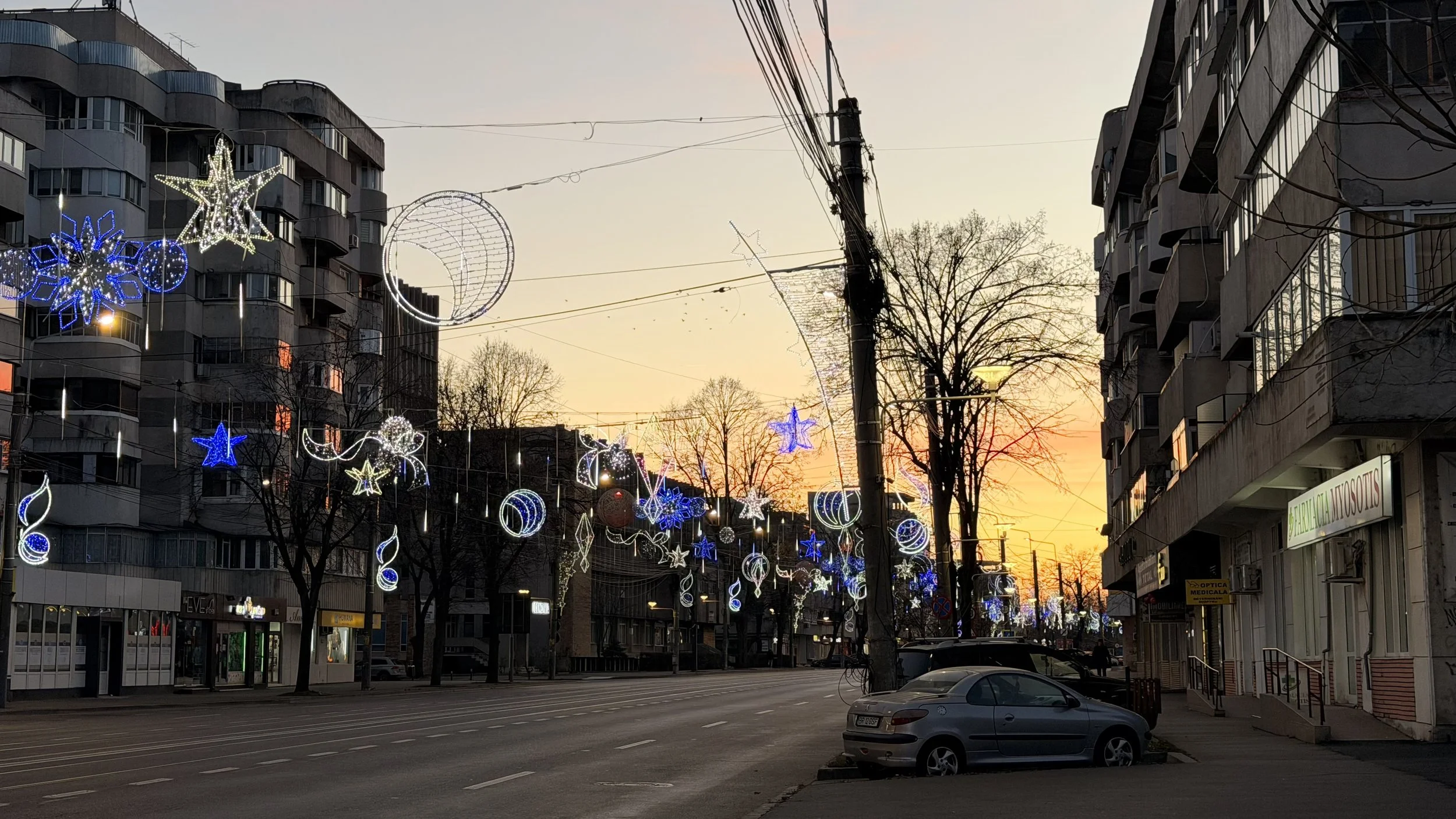 Ultimul apus din 2025.