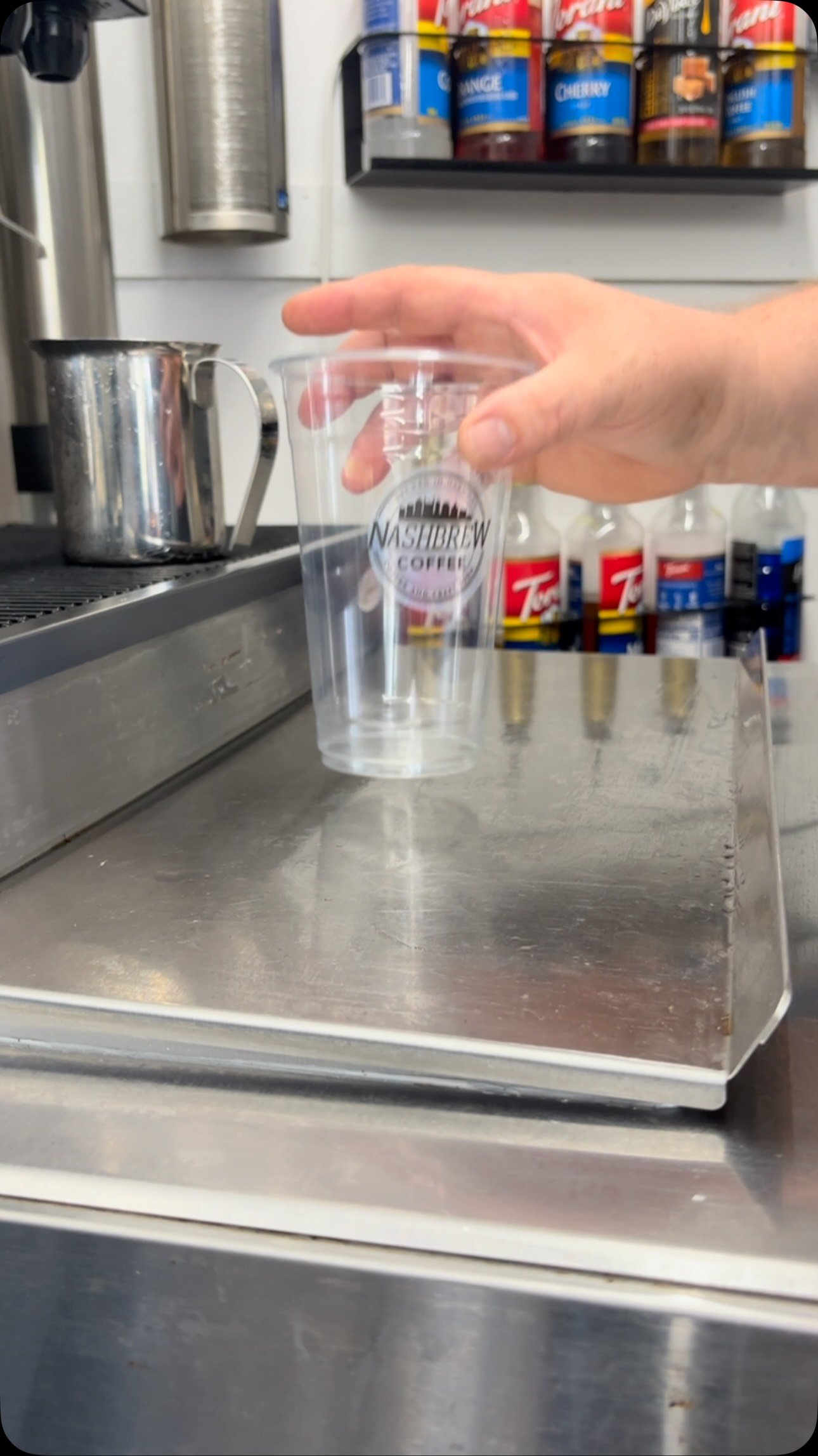 π₯ Reel Time!
Crafting “Summer Nights” — your new soda crush π
β¨ Dr. Pepper
π Cherry syrup
π₯₯ Coconut cream
It’s nostalgic, fizzy, creamy magic in a cup. Just like warm summer evenings with your favorite people. π«
π Onl