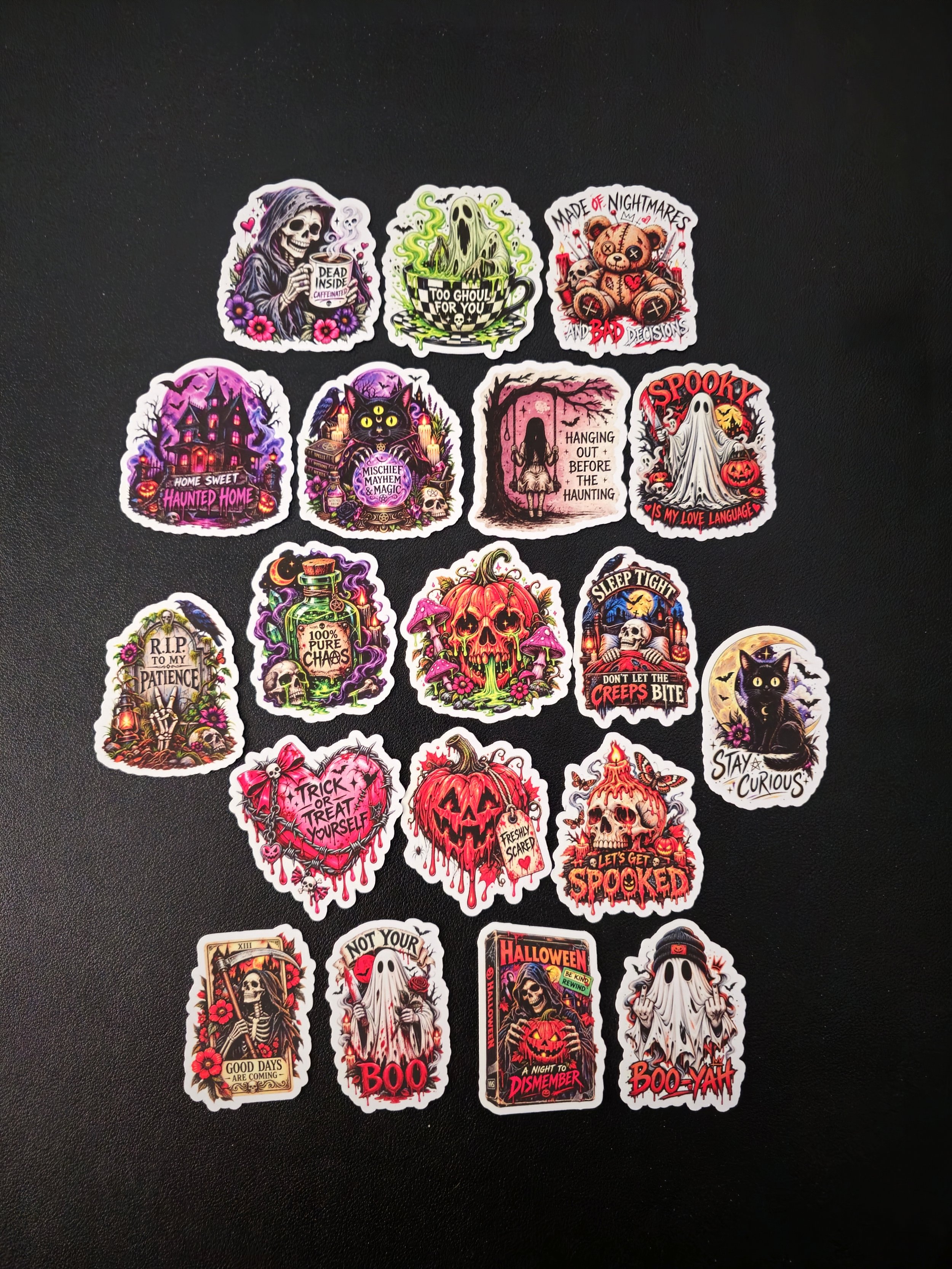 Spooky Halloween Horror Vinyl Stickers – Ghosts, Skulls, Pumpkins & Gothic Art Decals