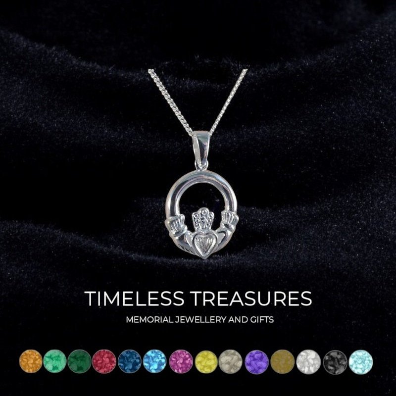 CLADDAGH+PENDANT-Photoroom.jpg
