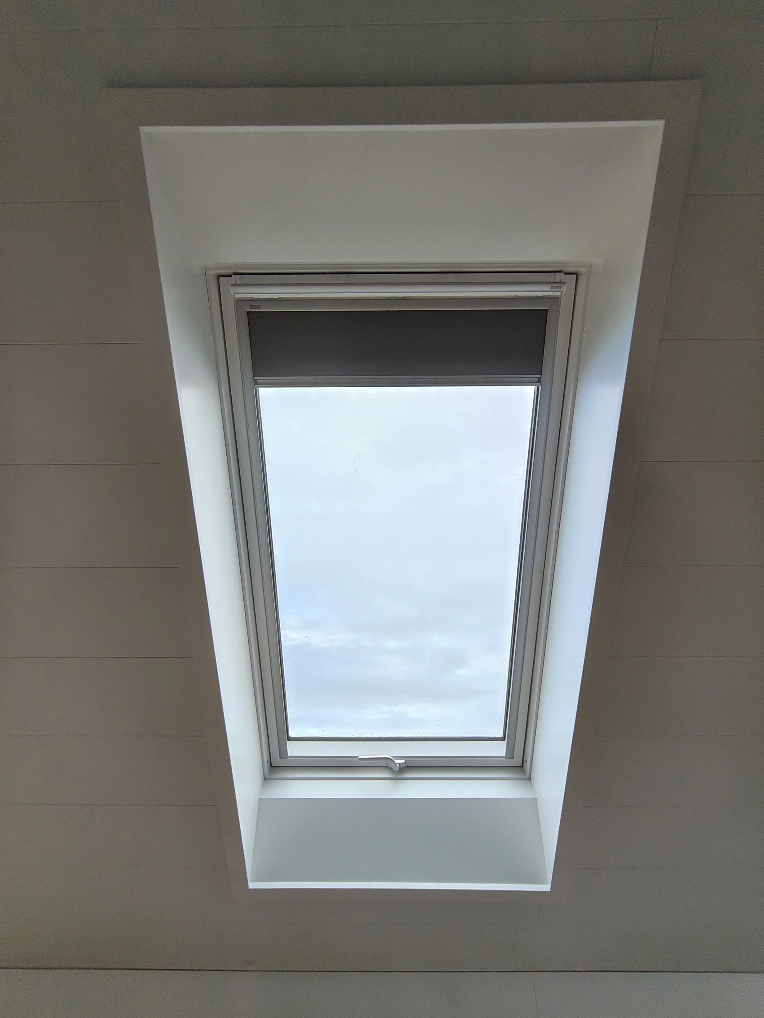 Veluxdachfenster mit Kunststoff.innenverkleidung.jpg