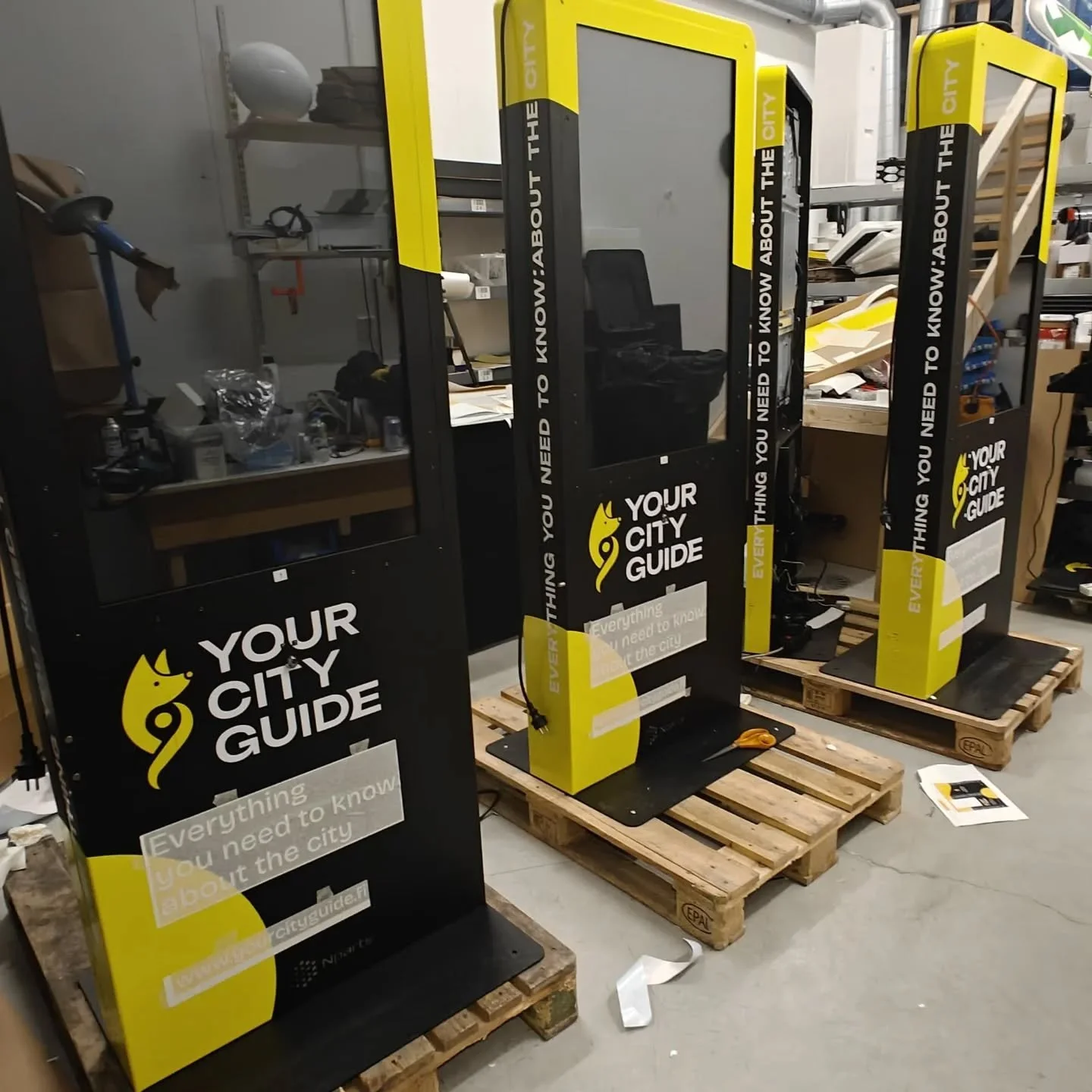 Kyll&auml; taas on urakoitu ja kehitetty, paikalleen kun ei saa j&auml;&auml;d&auml; ihmettelem&auml;&auml;n.

Nparts nfokioskit ovat nyt 3.sukupolvea eli l&auml;mp&ouml;tilan hallintaa kylmiss&auml; olosuhteissa ja kosketusherkkyytt&auml; on entises