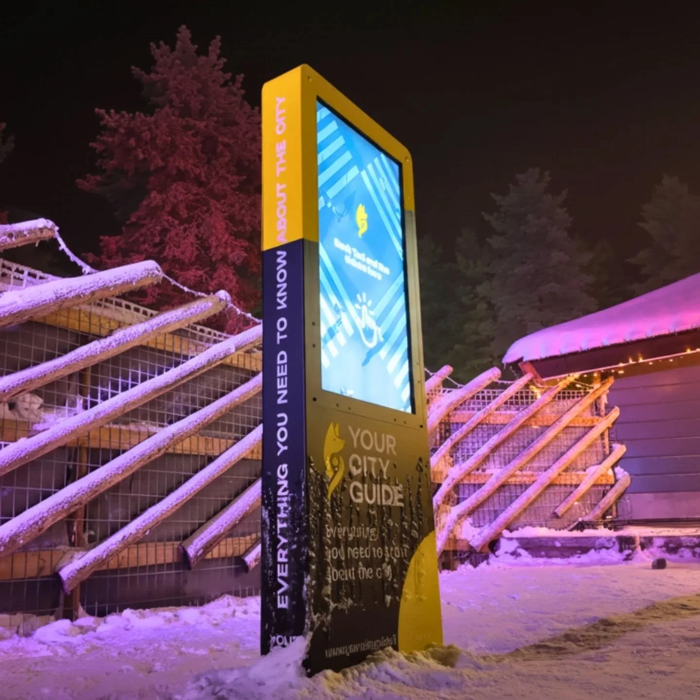 Your City Guide:t ovat nyt asennettu lumen ja j&auml;&auml;n keskelle Rovaniemelle. N&auml;m&auml; julkiseen k&auml;ytt&ouml;&ouml;n suunnitellut kosketusn&auml;yt&ouml;lliset infokioskit palvelevat kansainv&auml;lisi&auml; matkailijoita ymp&auml;ri 