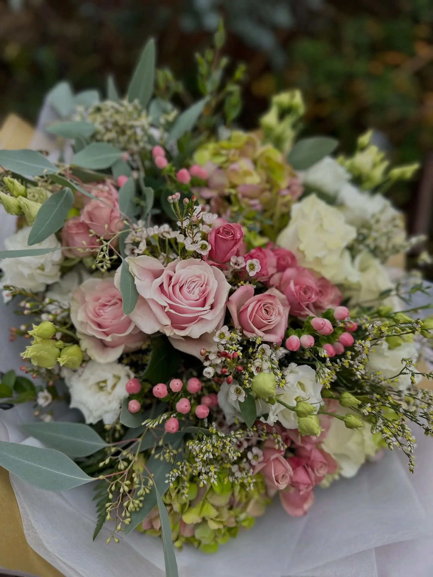 🌸 Make Her Sunday Extra Special 🌸 
With Mother&rsquo;s Day just around the corner, this week is your final chance to ensure your mum (or that special someone) is treated to a stunning, seasonal design.
Whether you&rsquo;re looking to win a beautifu