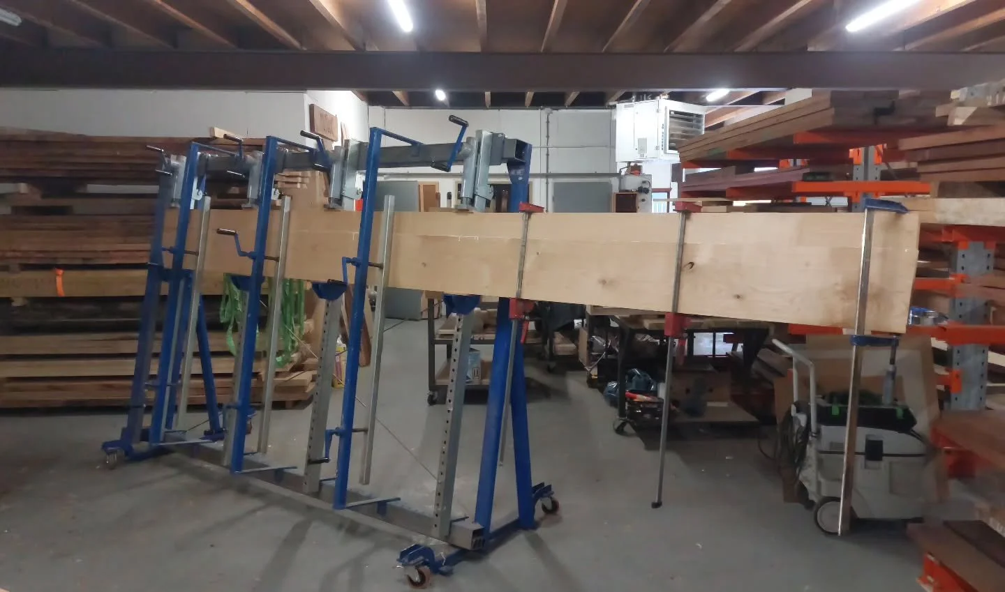 Kunt u ook lange vensterbanken maken? 

Jahoor, geen probleem.  Deze is ruim 4,7 meter

#gratisfitness #vensterbanken #wonen #Zwolle #lovemyjob