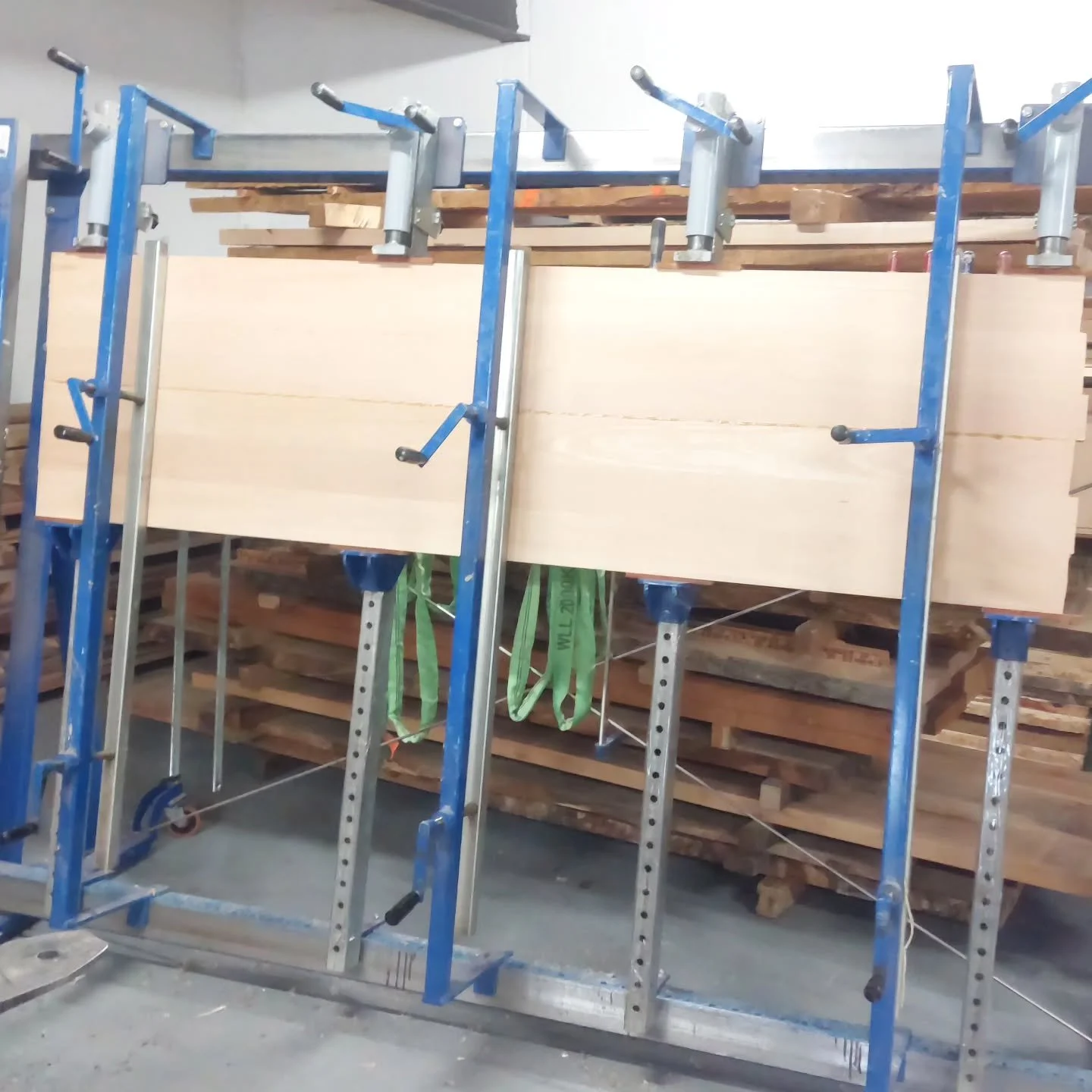 We maken zeer regelmatig een #werkbank uit #beukenhout 

Ook een nieuw werkblad nodig ? Stuur dan even een berichtje met je wensen

#houtbewerking #woodworking #verlijmen