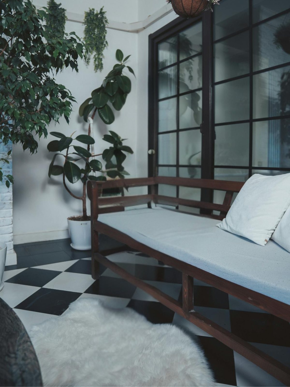 Bench Appeal: Seating That Speaks Without Saying Much